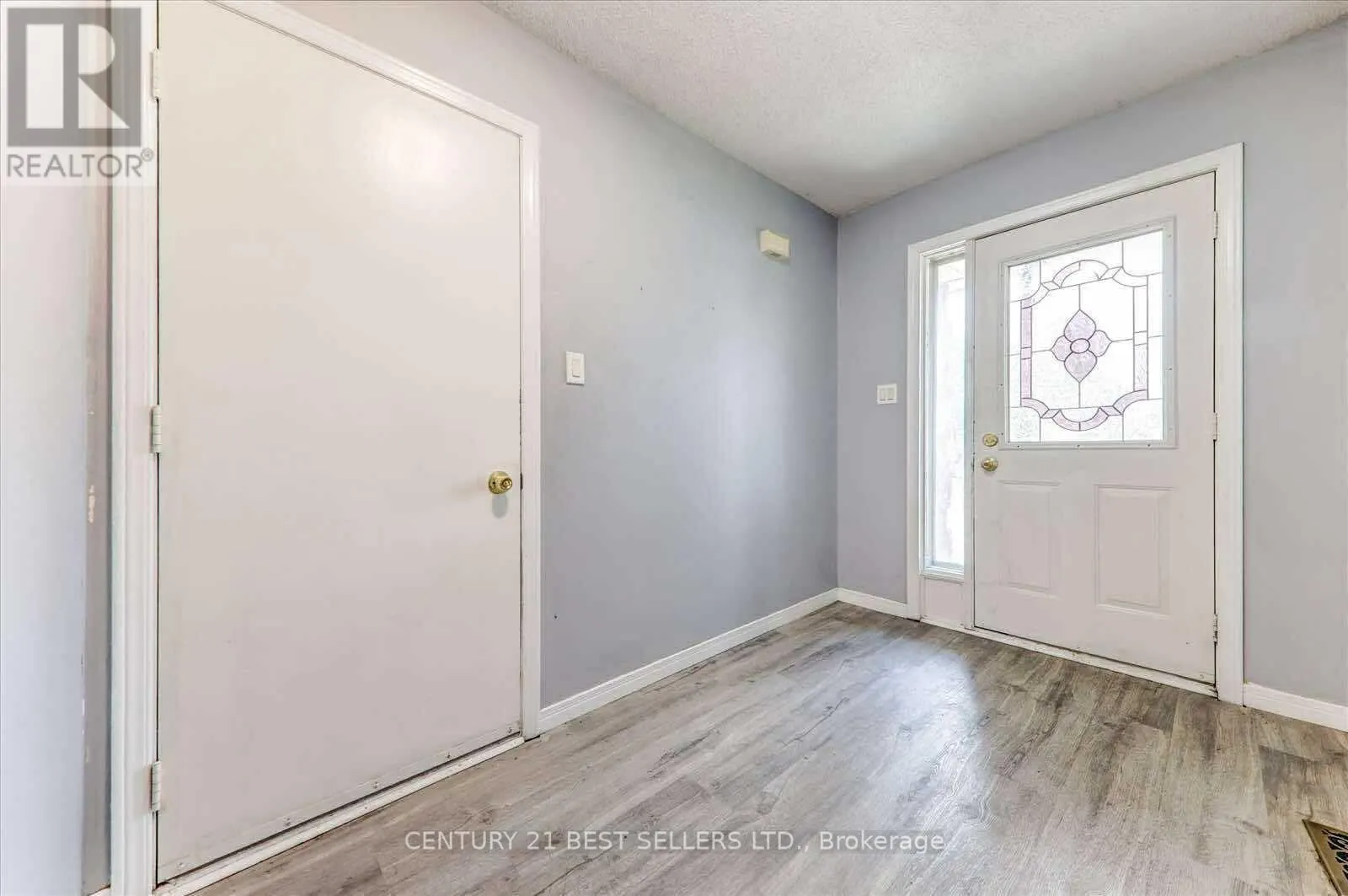 5 HARTSFIELD DRIVE