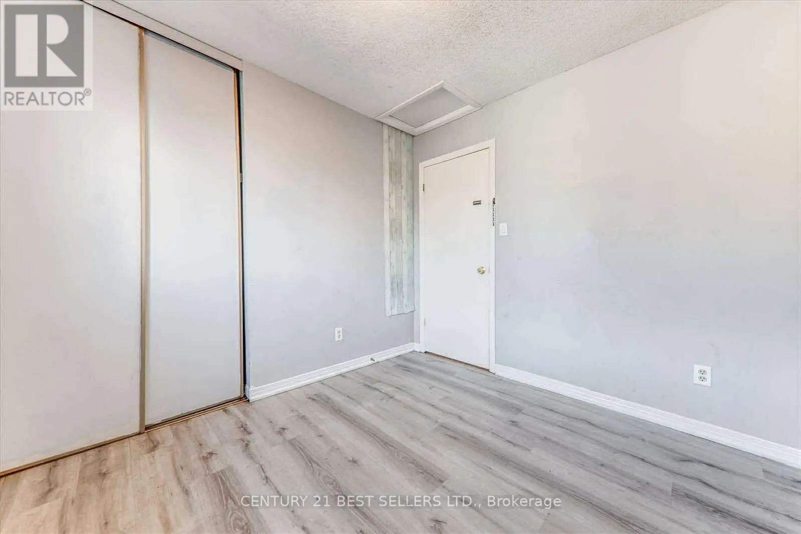 5 HARTSFIELD DRIVE
