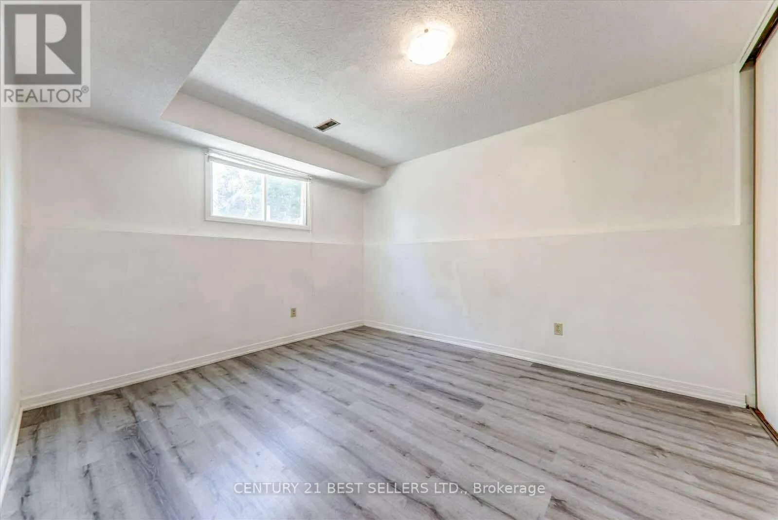 5 HARTSFIELD DRIVE