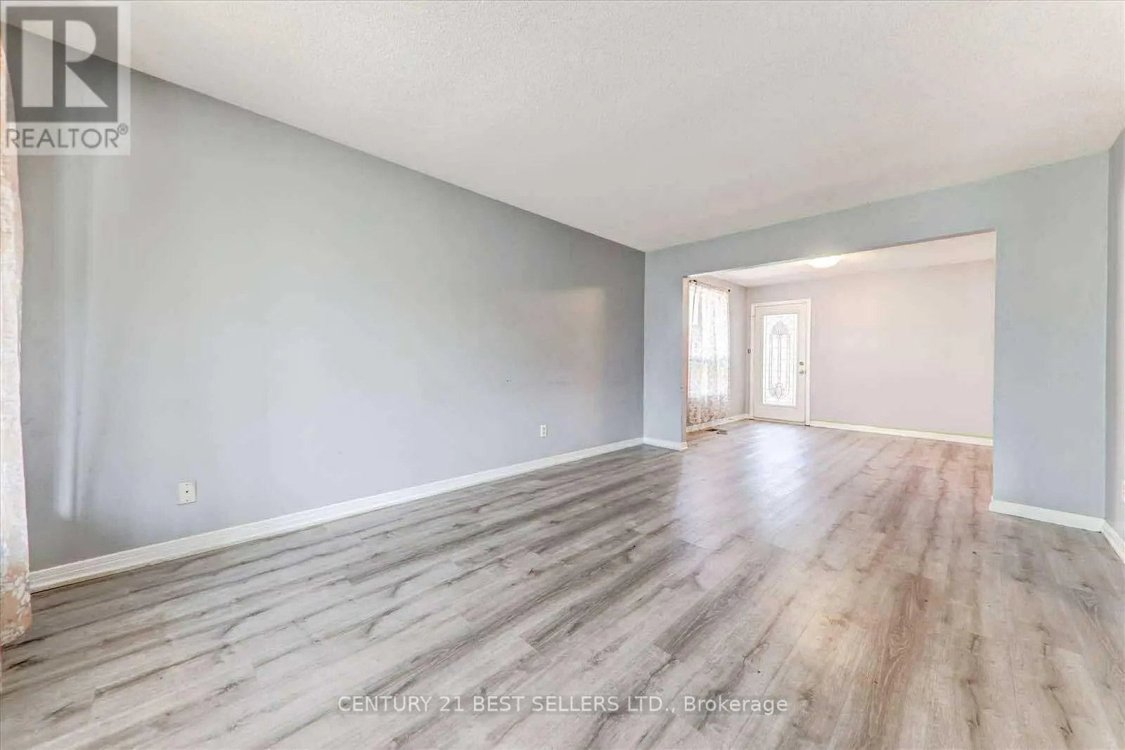 5 HARTSFIELD DRIVE