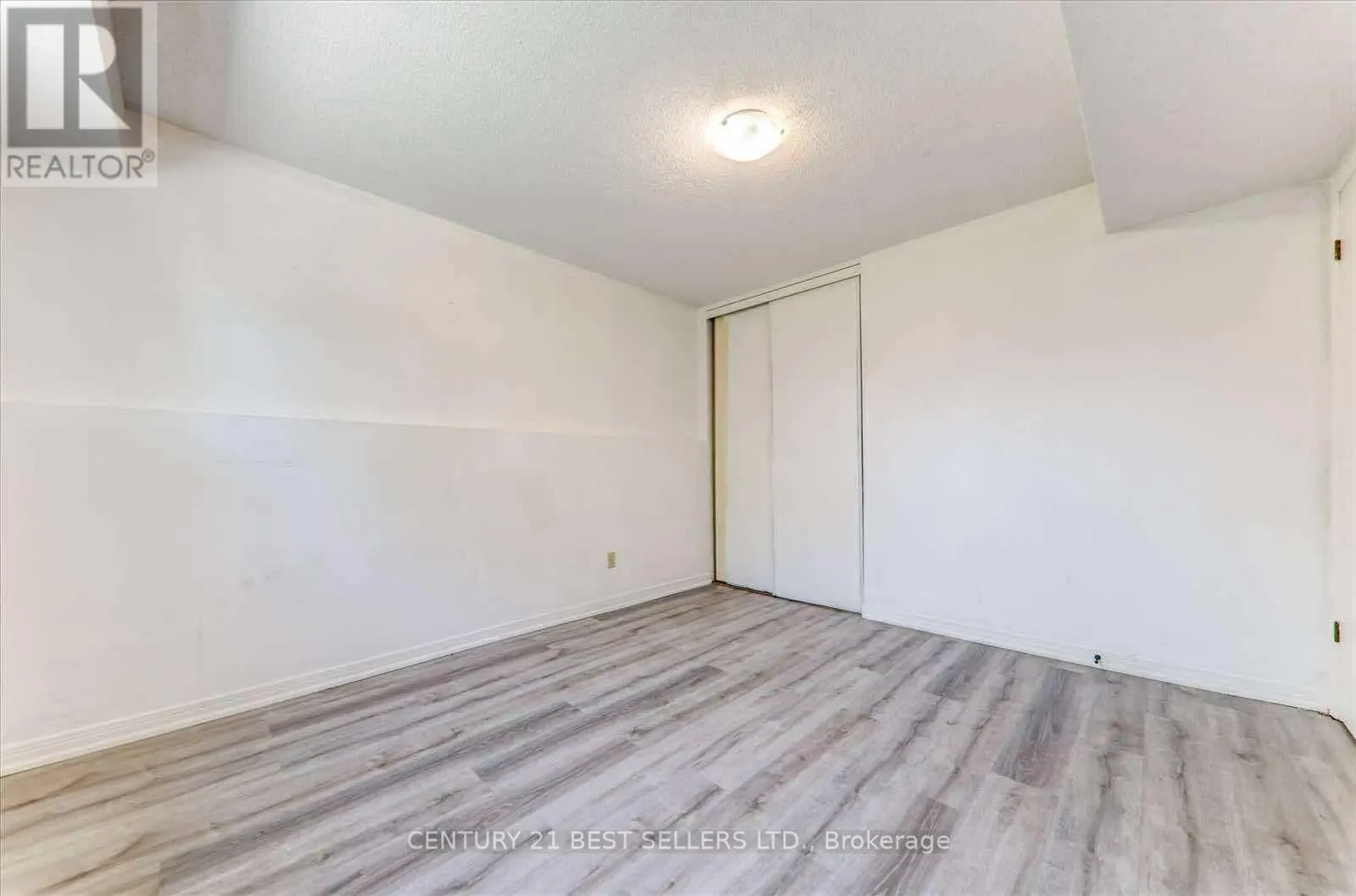 5 HARTSFIELD DRIVE