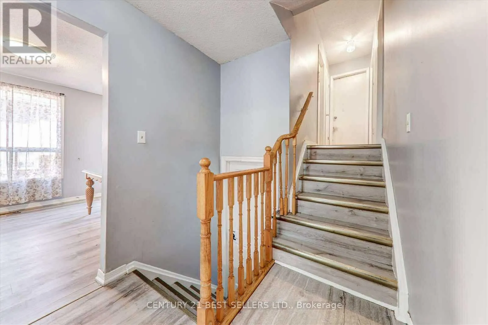 5 HARTSFIELD DRIVE