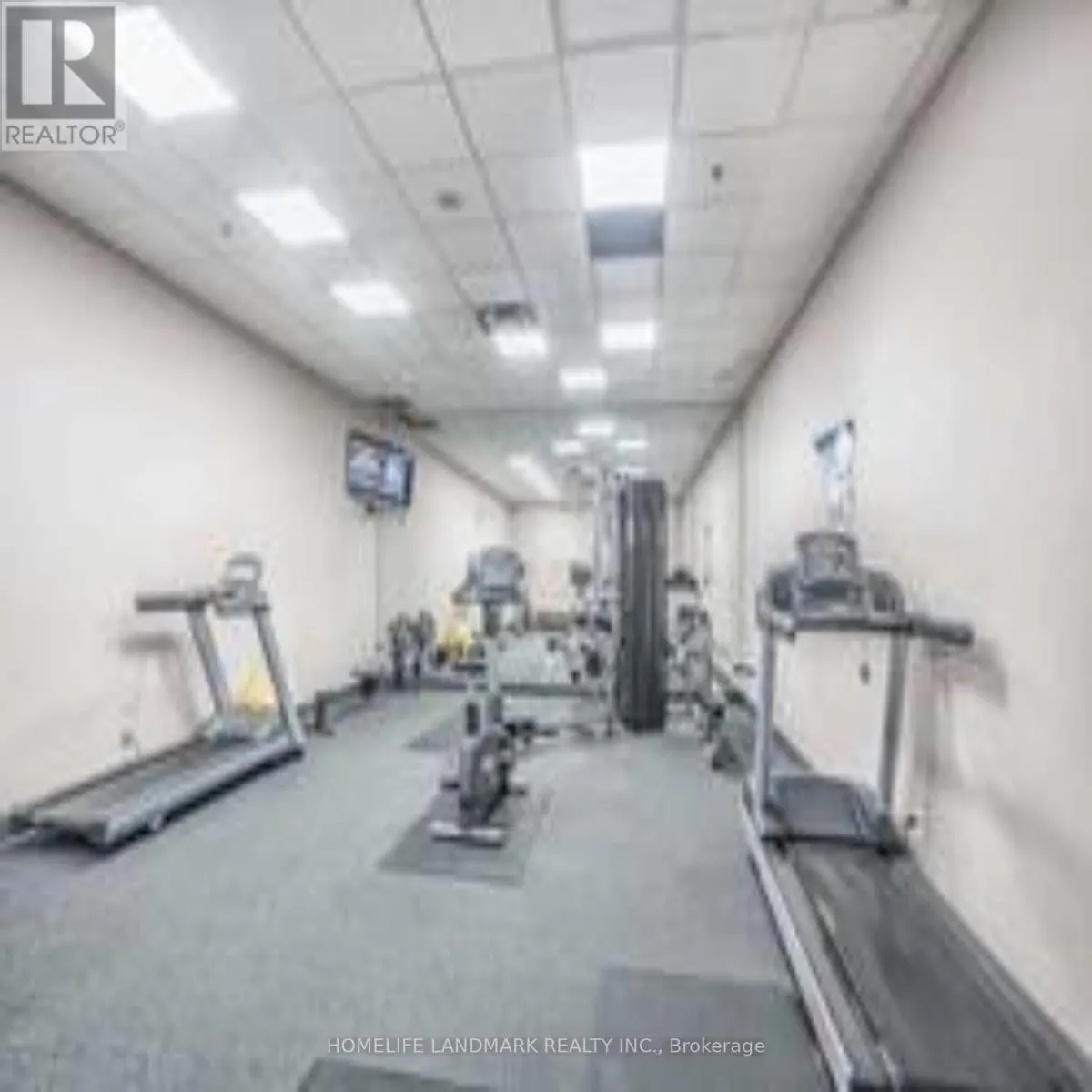 1115 - 8 LEE CENTRE DRIVE