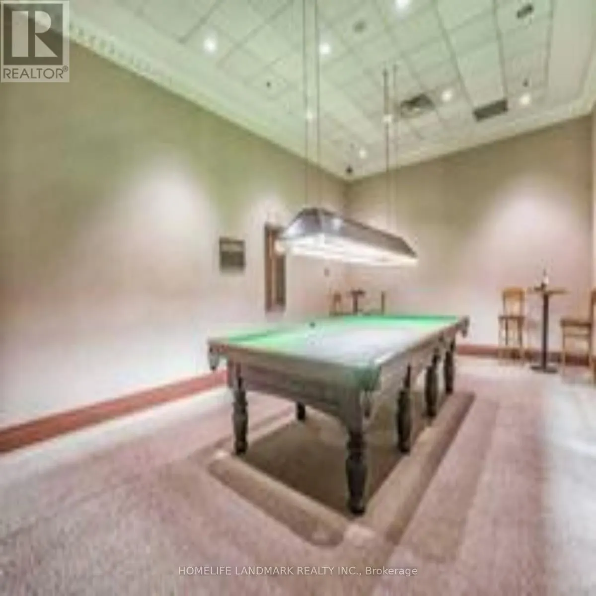 1115 - 8 LEE CENTRE DRIVE