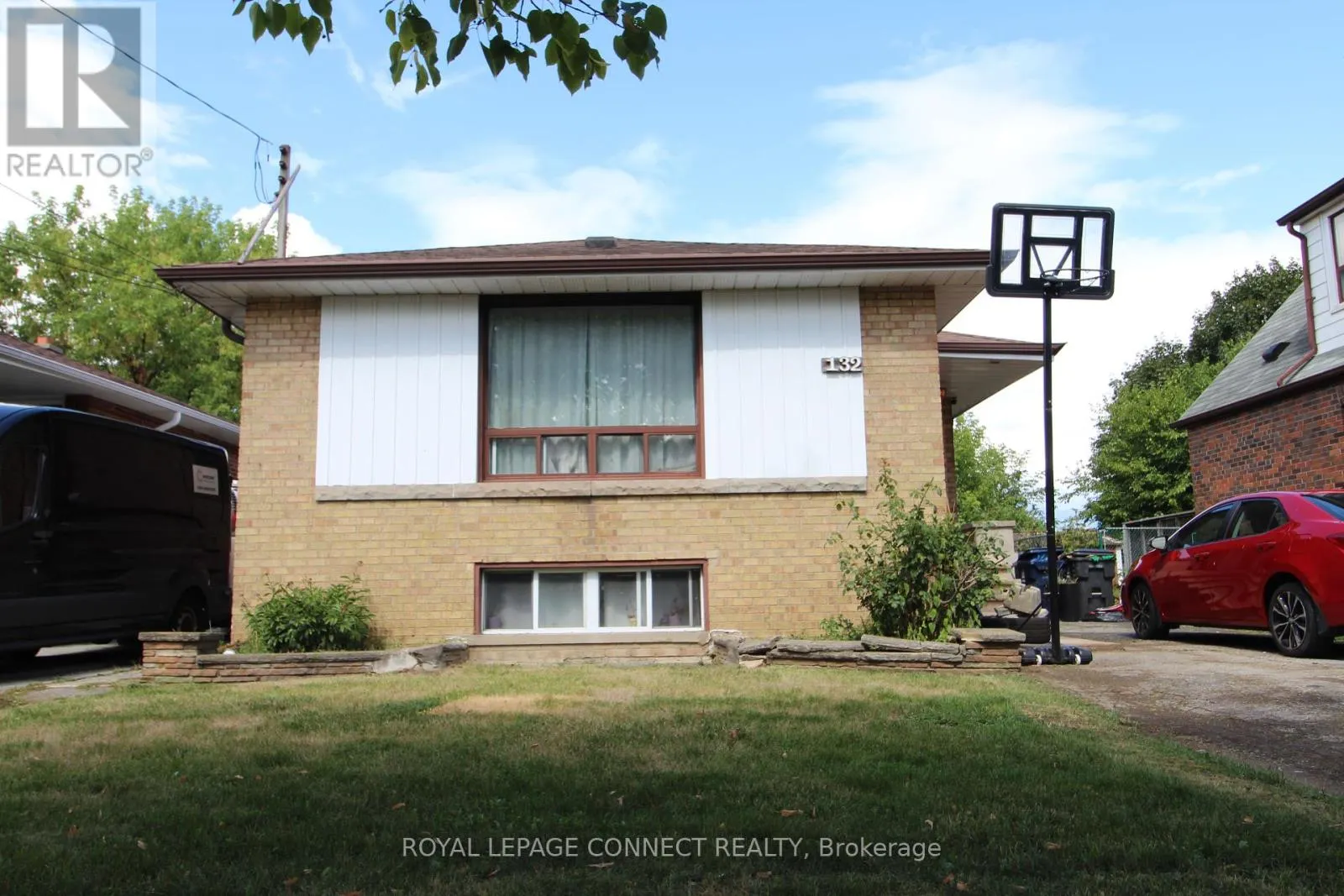 132 ELLENDALE DRIVE