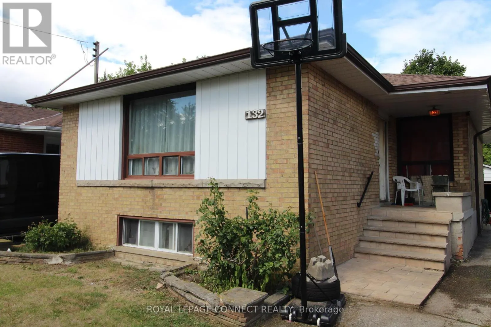 132 ELLENDALE DRIVE