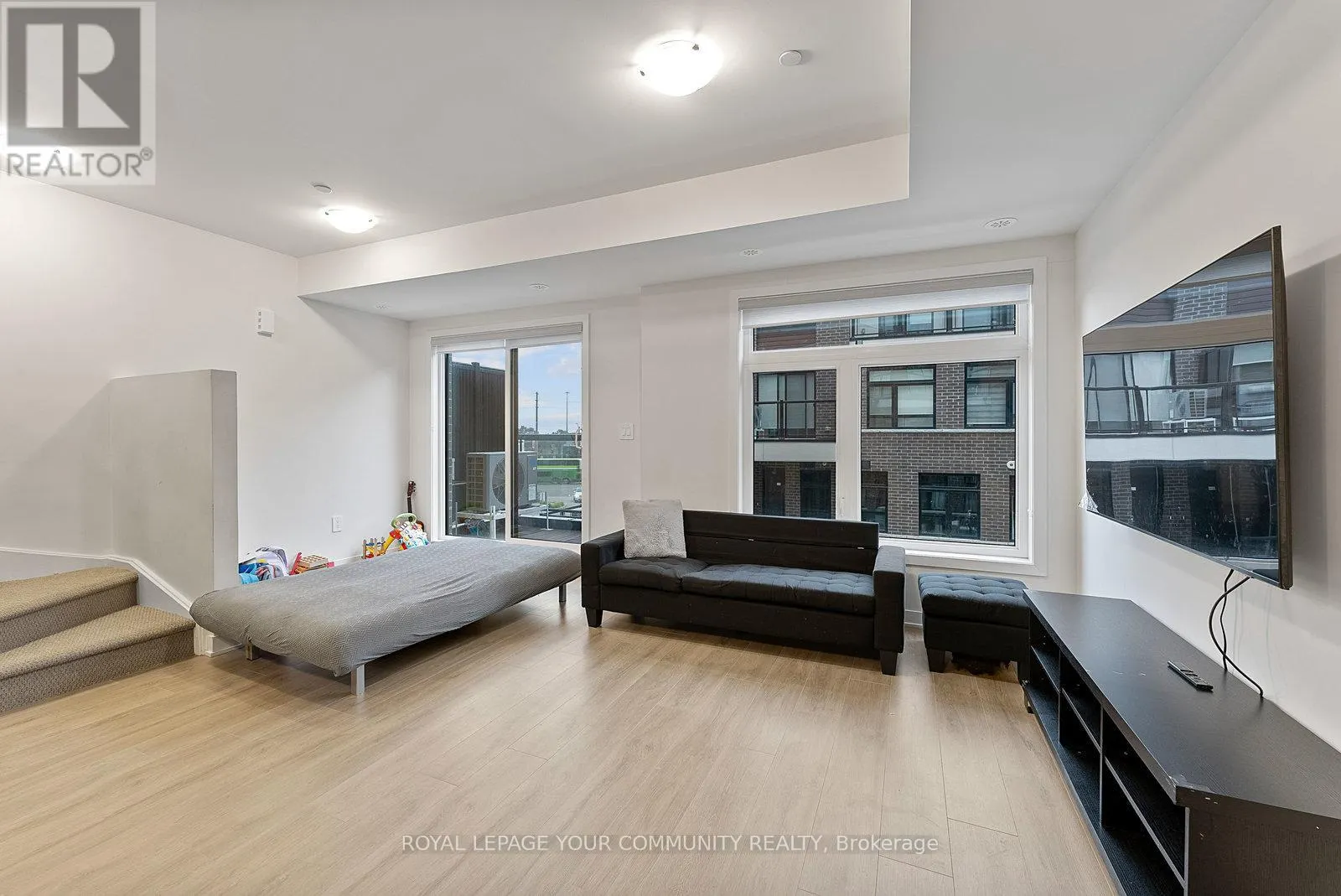 117 - 755 OMEGA DRIVE