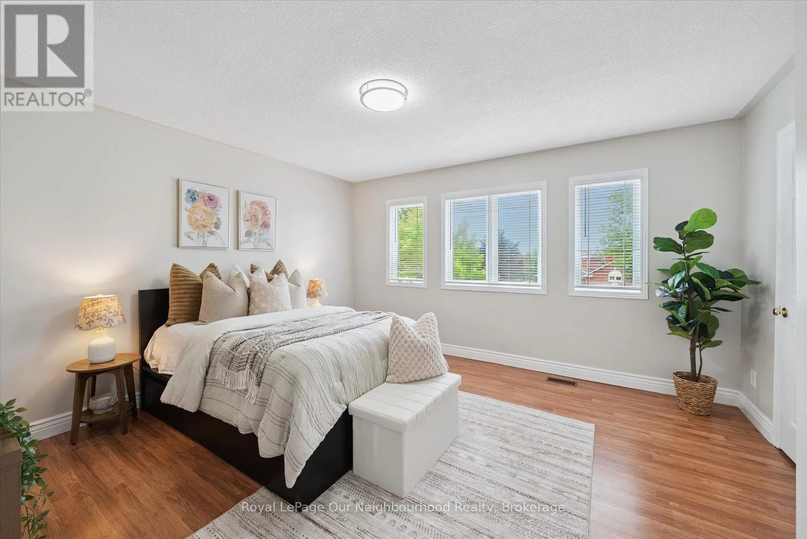 43 RINGWOOD DRIVE