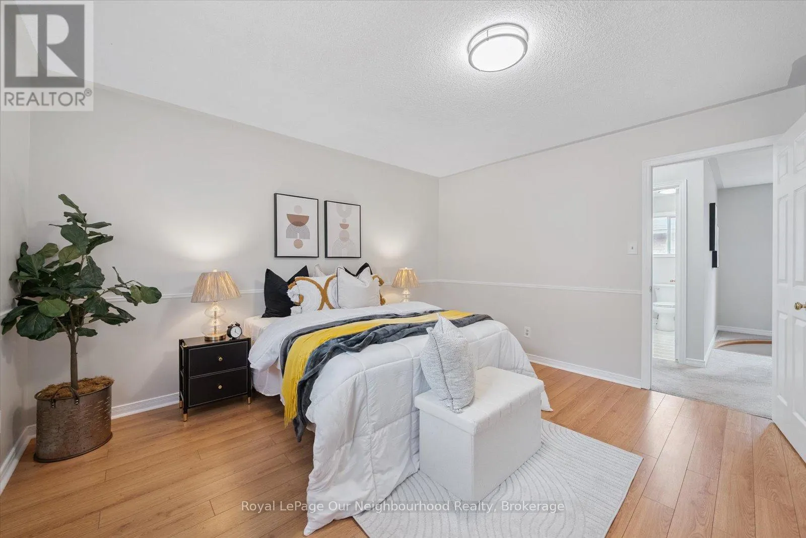 43 RINGWOOD DRIVE