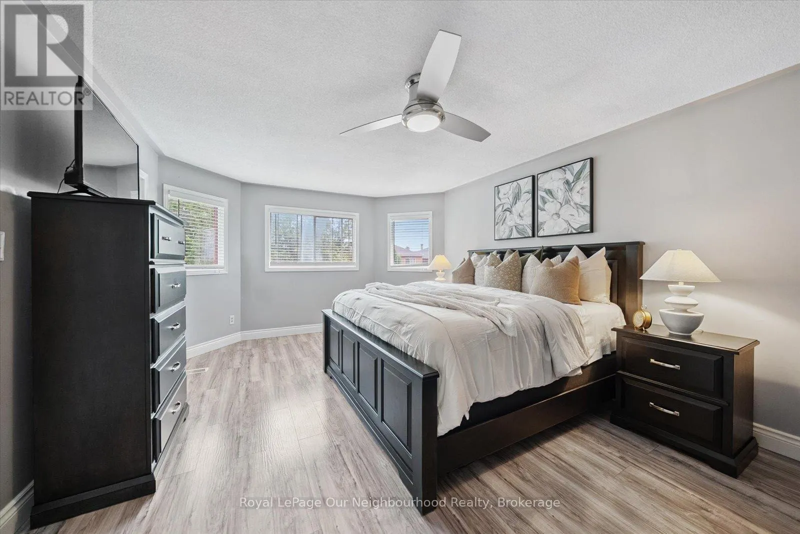 43 RINGWOOD DRIVE
