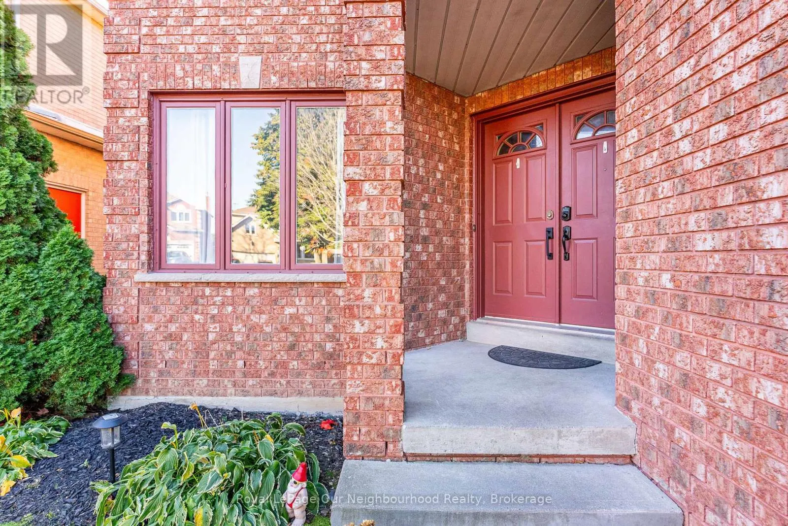 43 RINGWOOD DRIVE