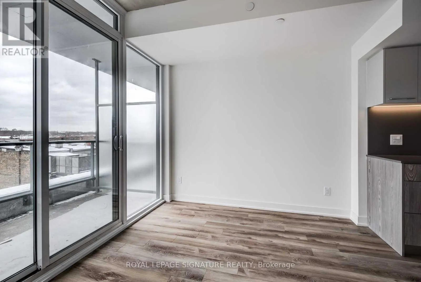 727 - 30 BASEBALL PLACE
