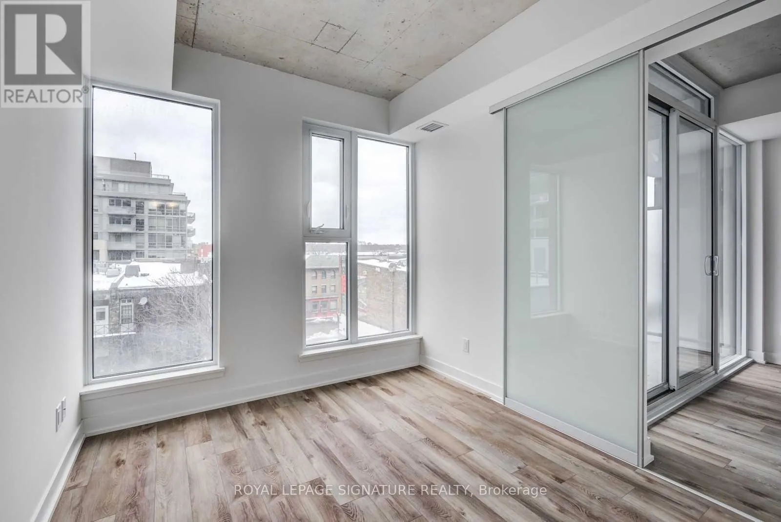 727 - 30 BASEBALL PLACE