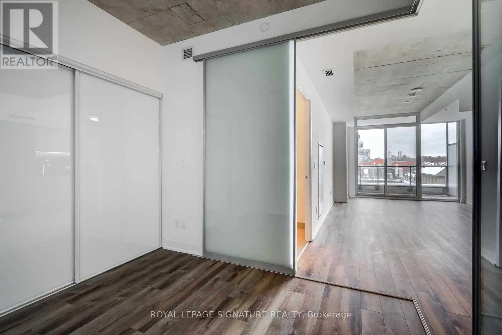 727 - 30 BASEBALL PLACE