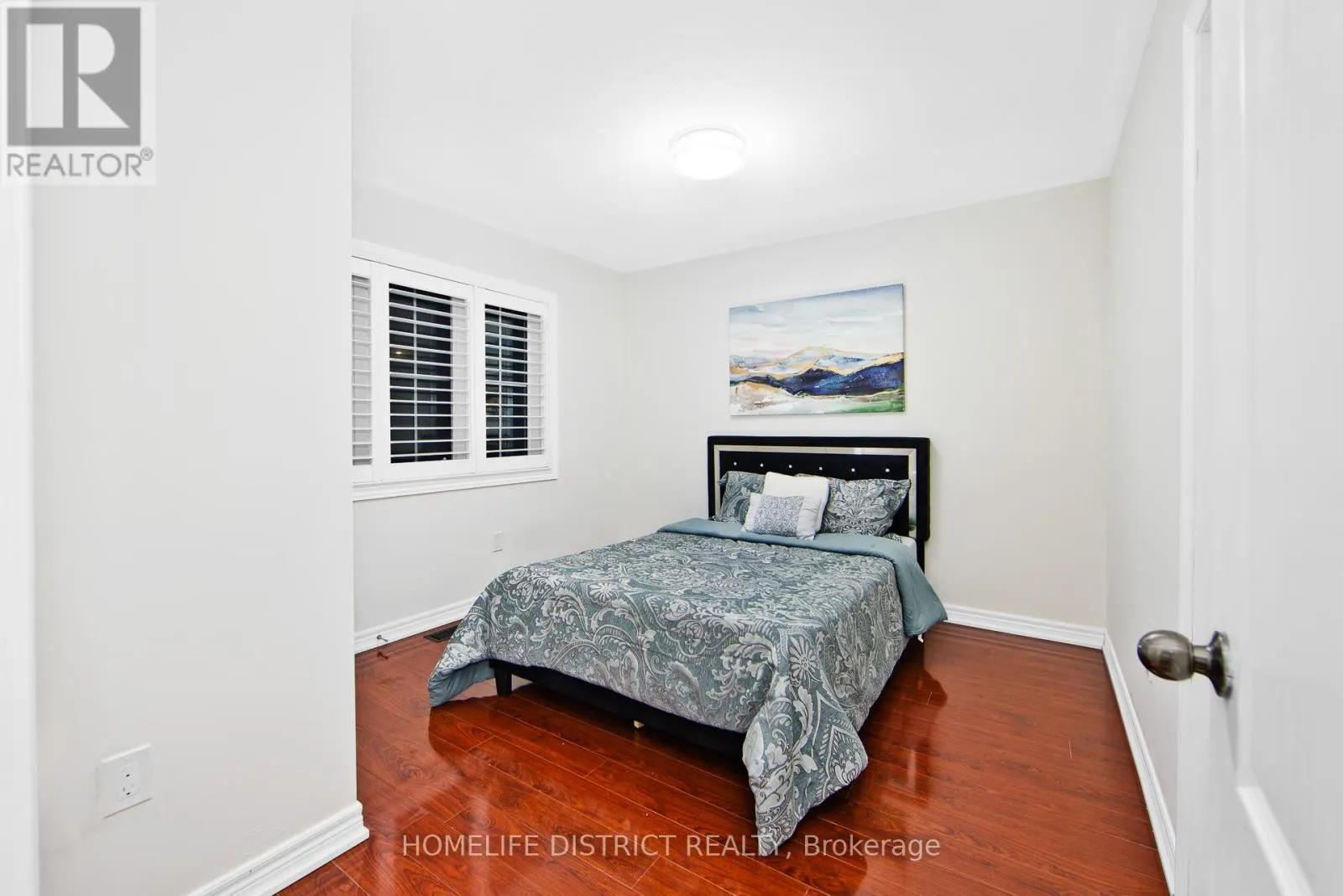 22 TAIT CRESCENT