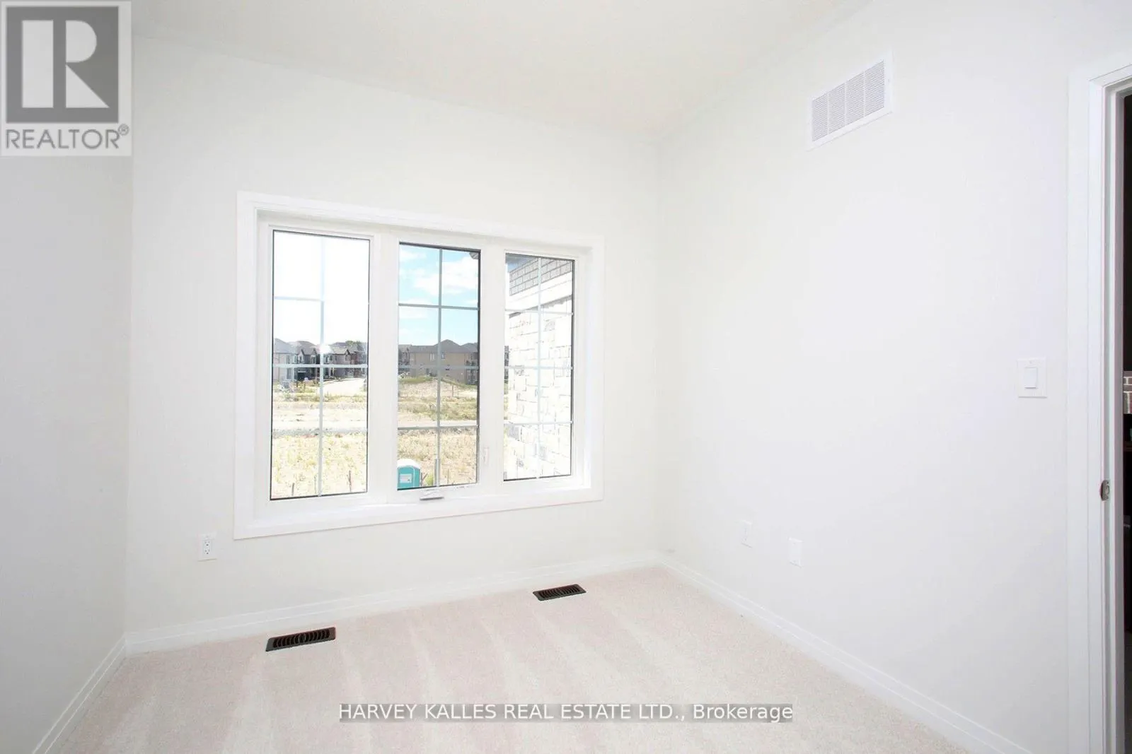 1077 ZIRCON MANOR