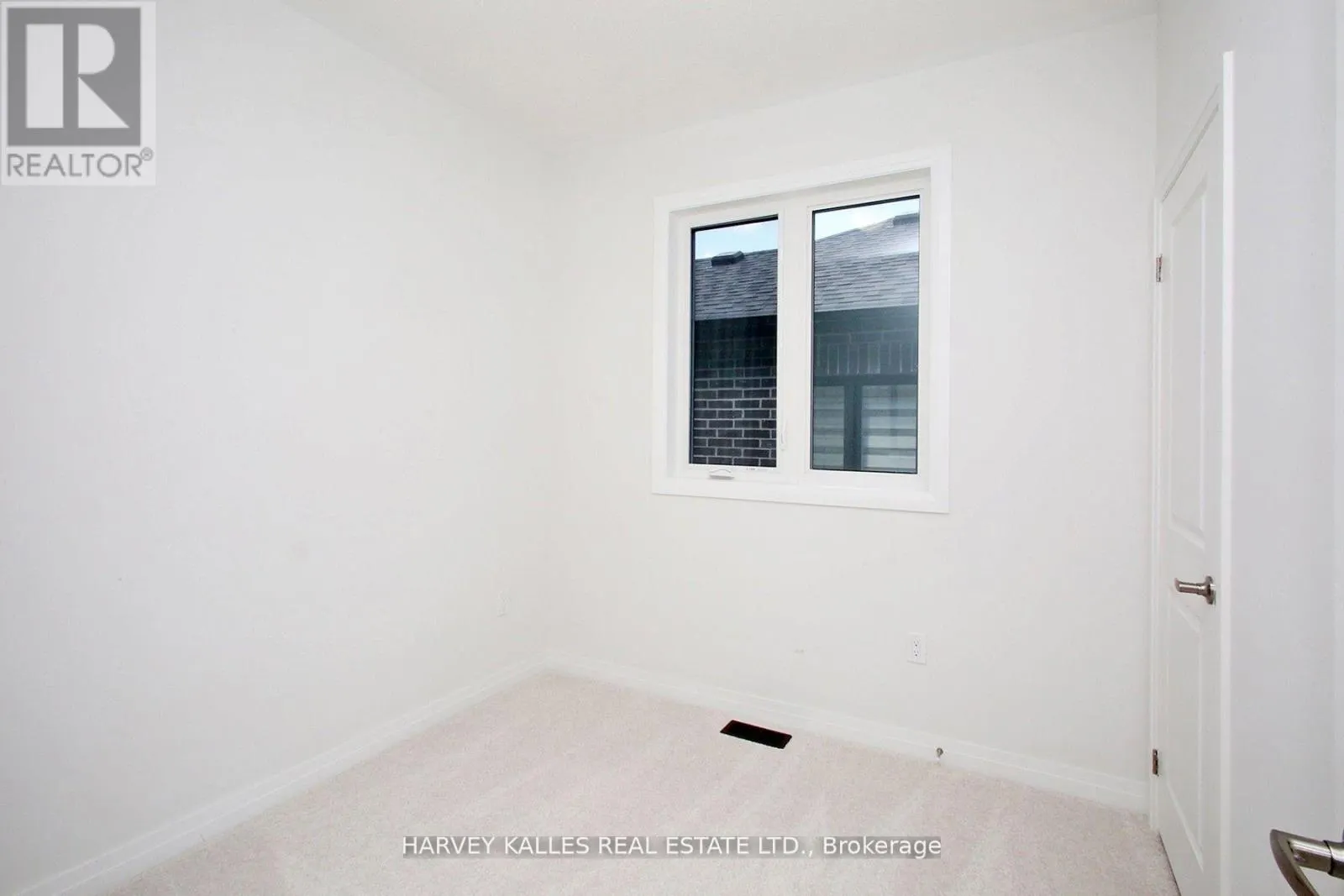 1077 ZIRCON MANOR