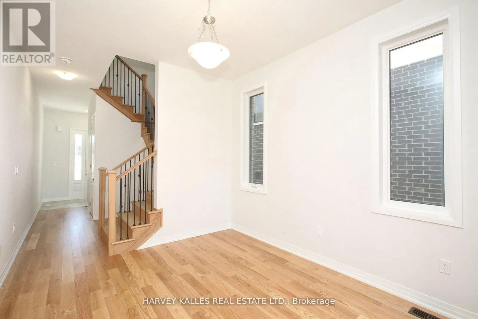 1077 ZIRCON MANOR