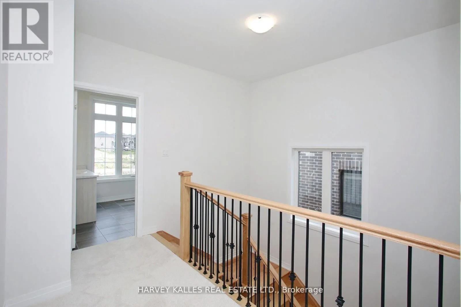 1077 ZIRCON MANOR