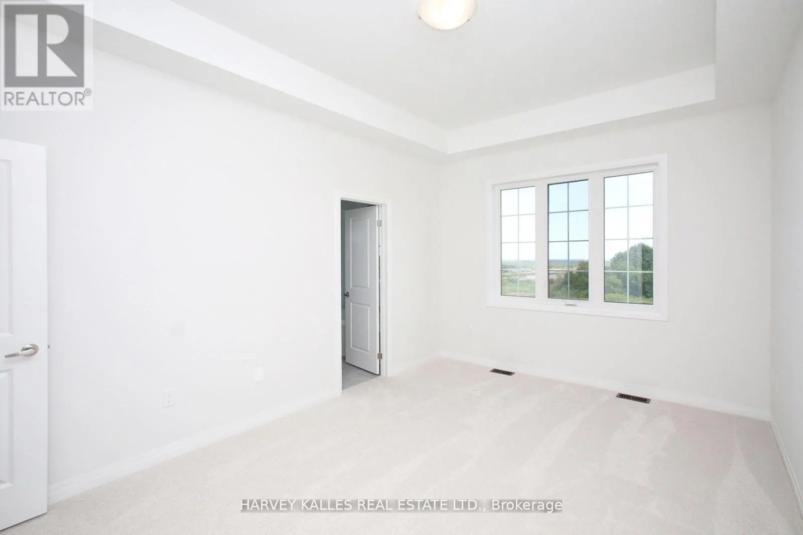 1077 ZIRCON MANOR