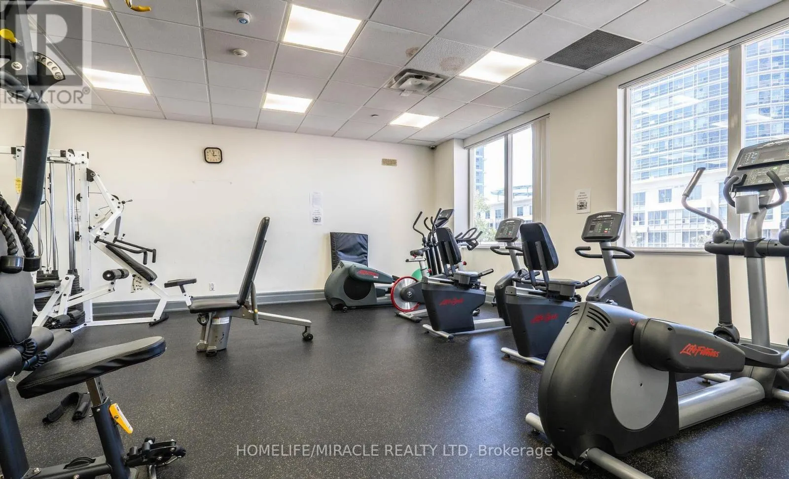 1506 - 1 LEE CENTRE DRIVE