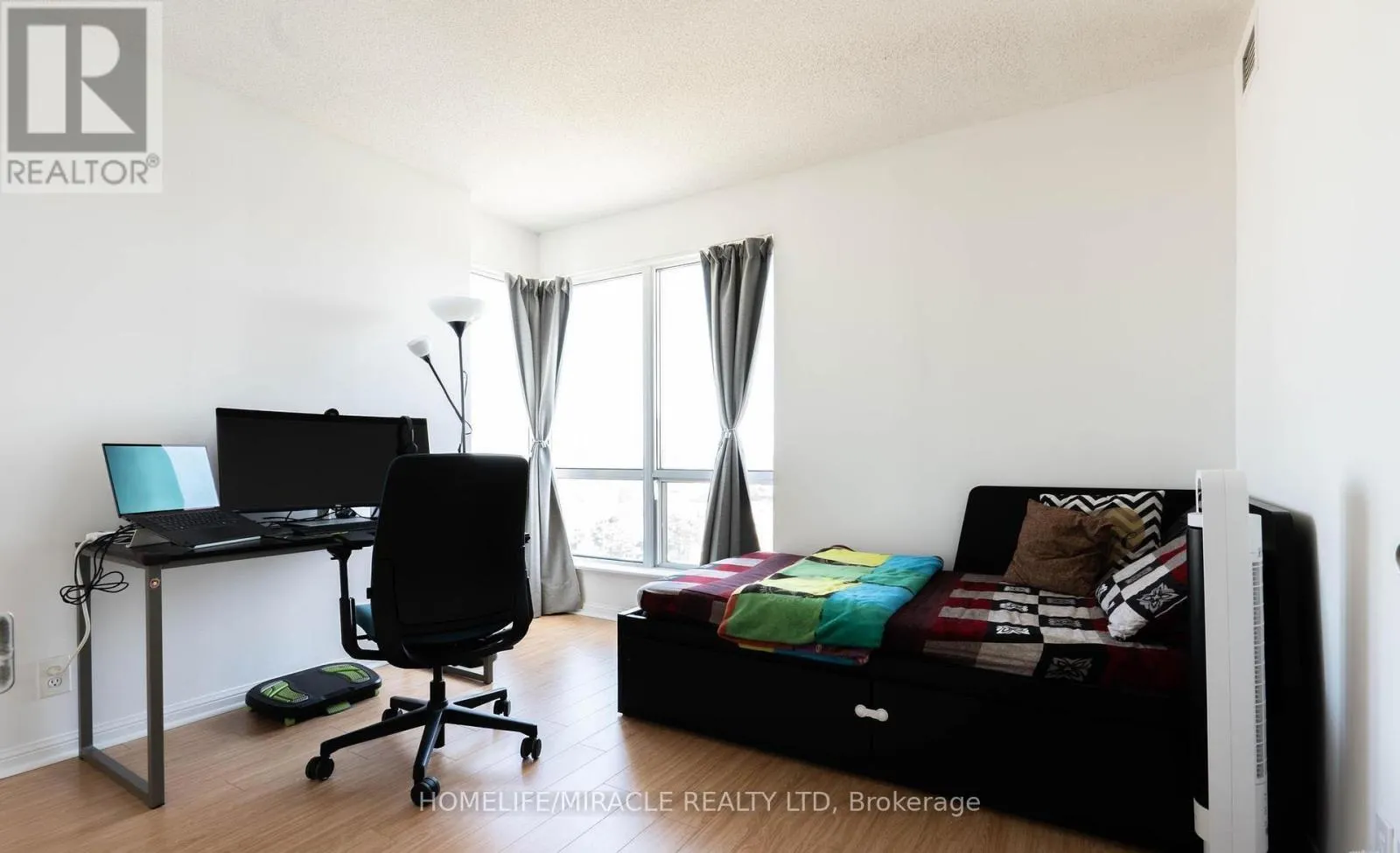 1506 - 1 LEE CENTRE DRIVE