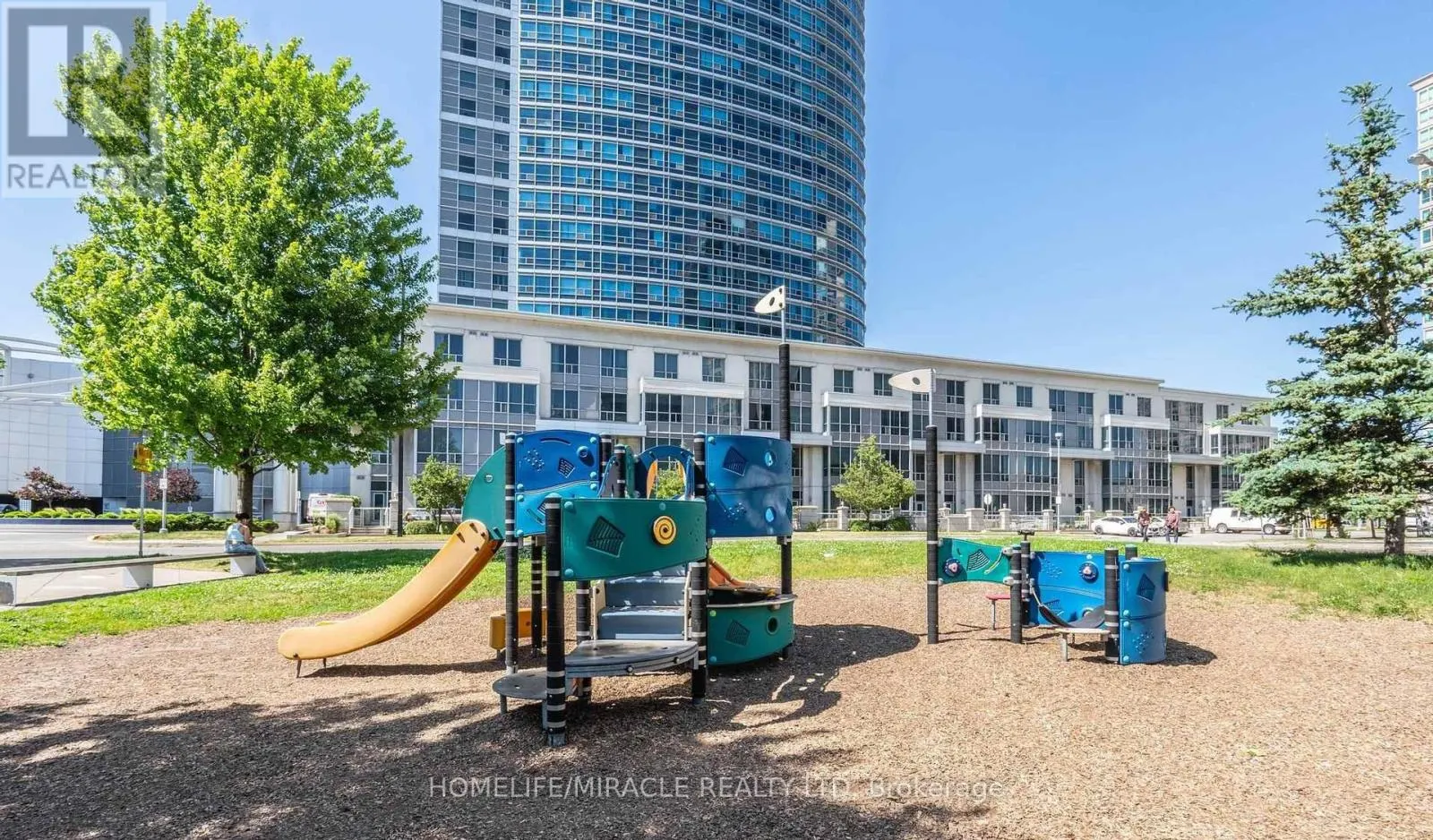 1506 - 1 LEE CENTRE DRIVE