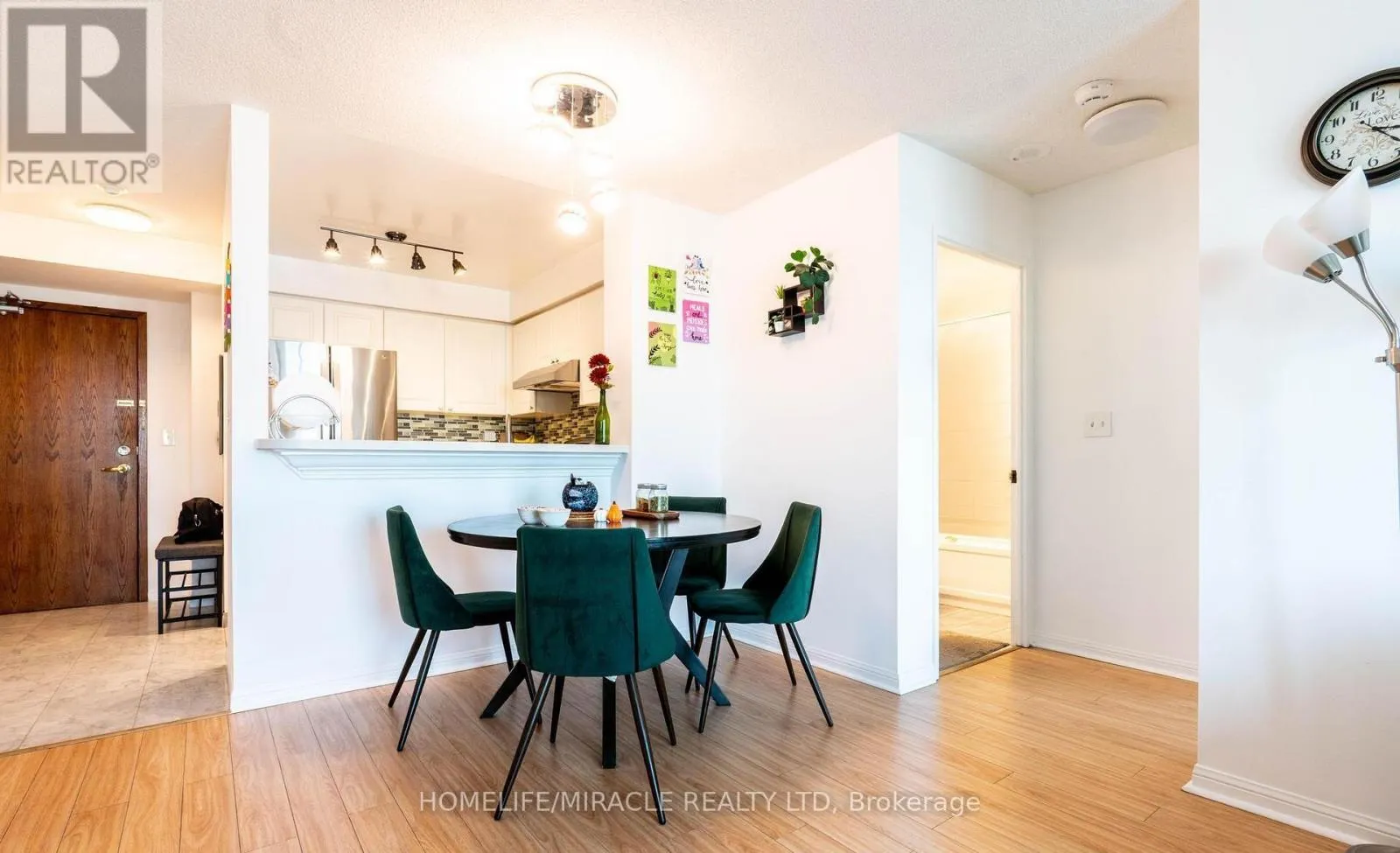 1506 - 1 LEE CENTRE DRIVE