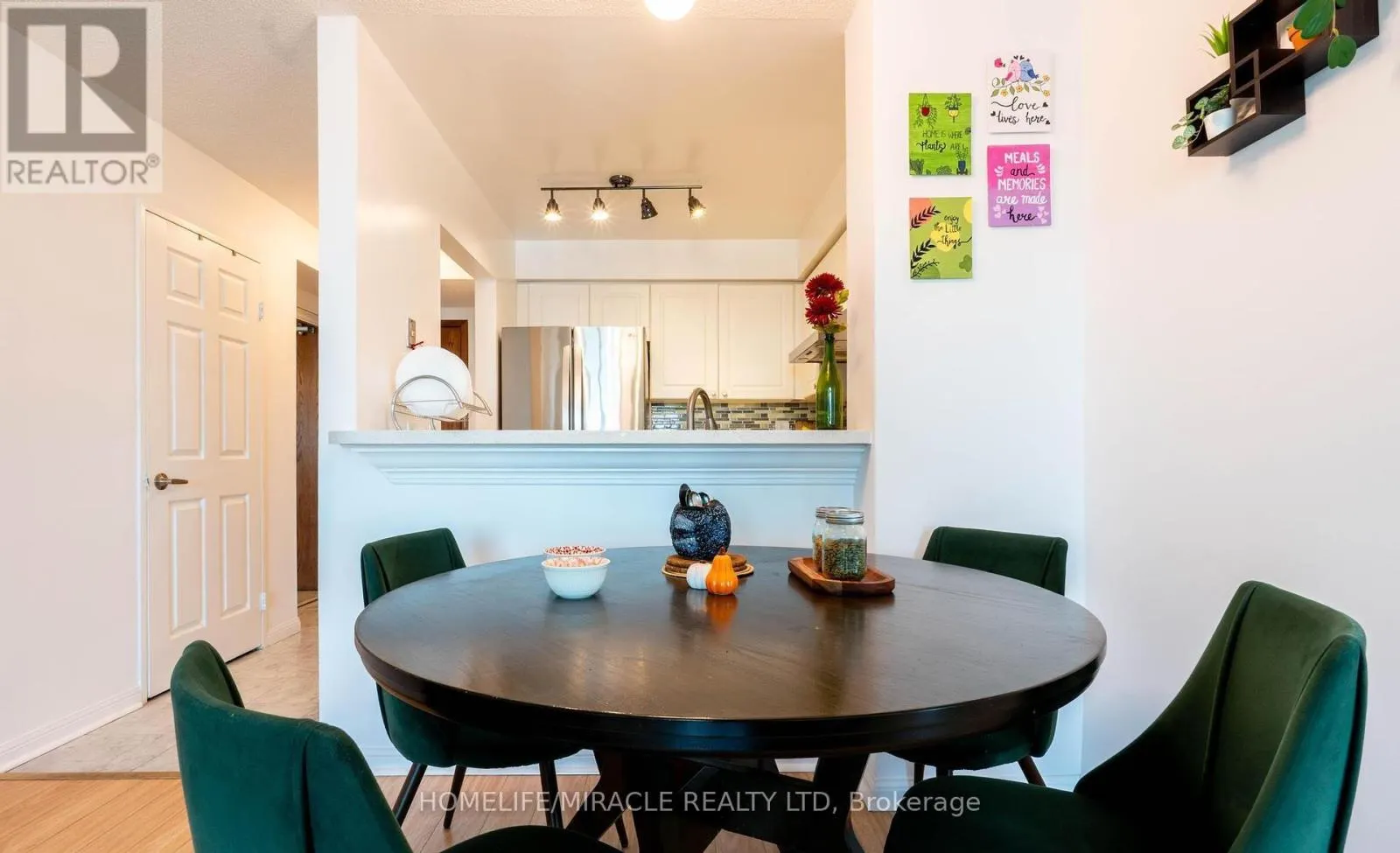 1506 - 1 LEE CENTRE DRIVE