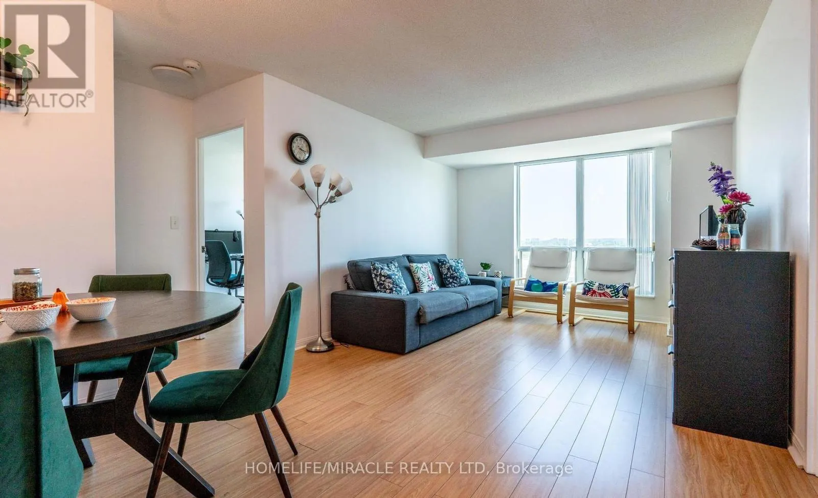 1506 - 1 LEE CENTRE DRIVE