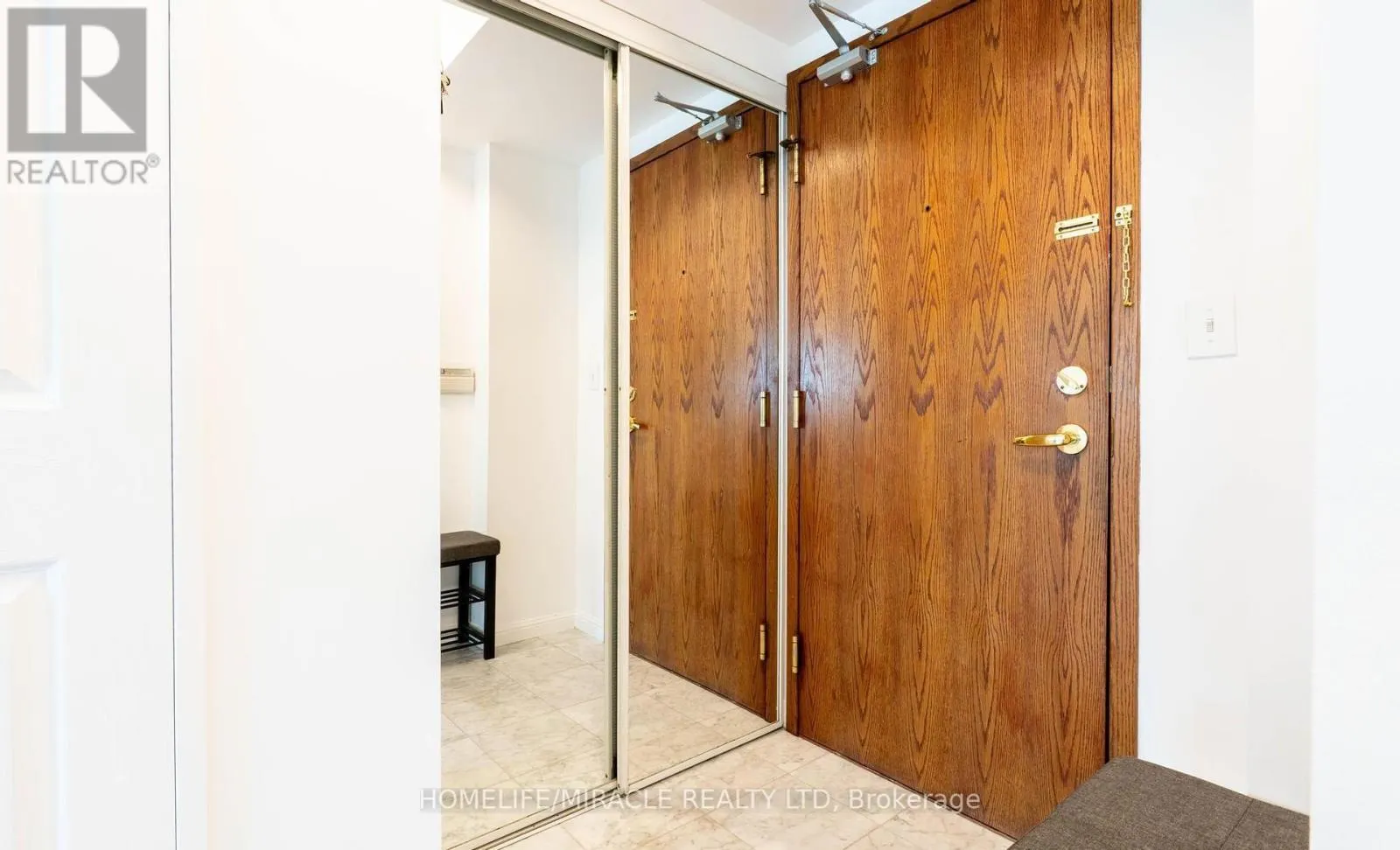 1506 - 1 LEE CENTRE DRIVE