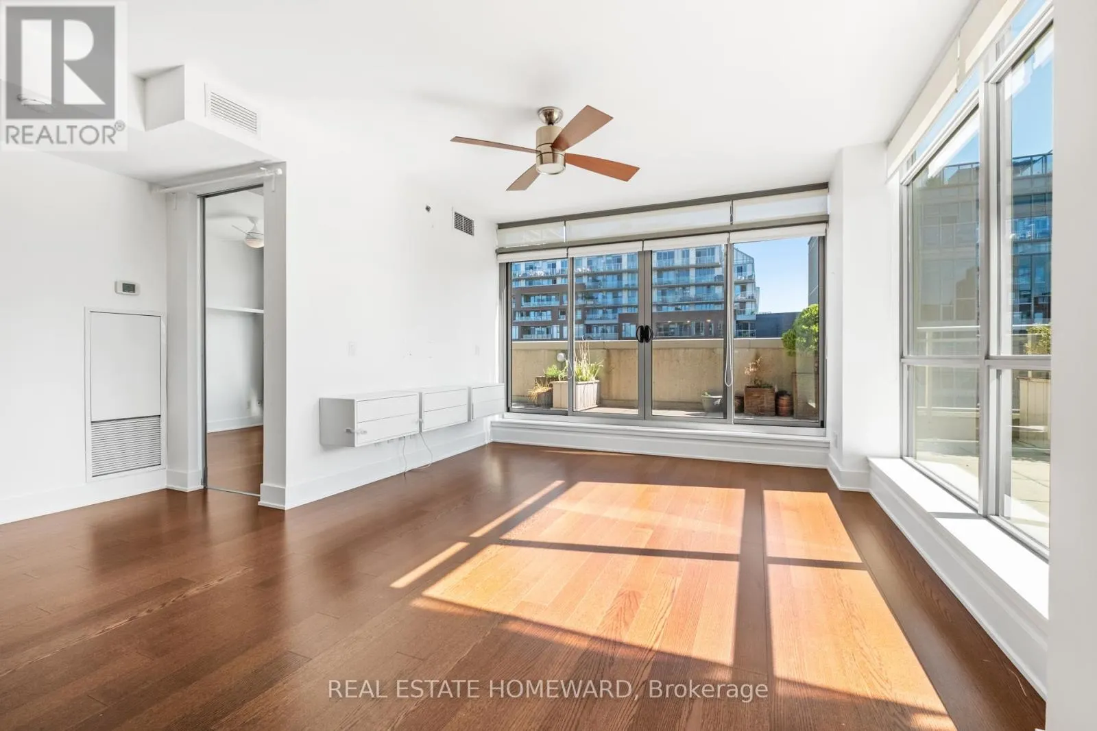 501 - 630 QUEEN STREET E