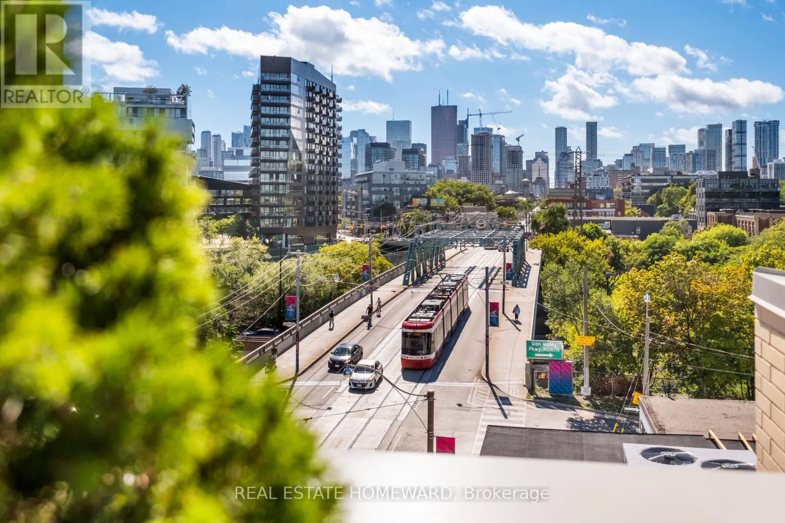 501 - 630 QUEEN STREET E