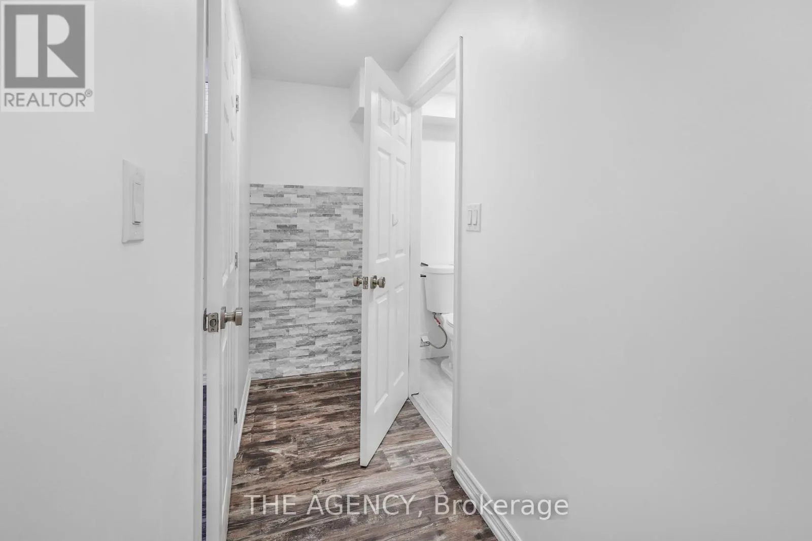 10 MOSES CRESCENT