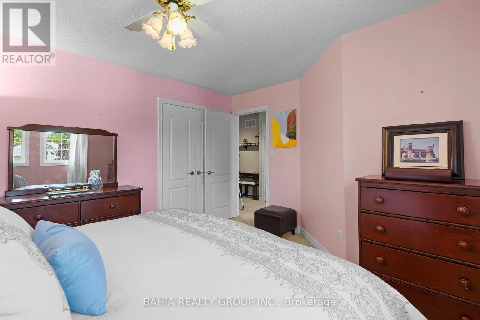 2 TANIS CRESCENT