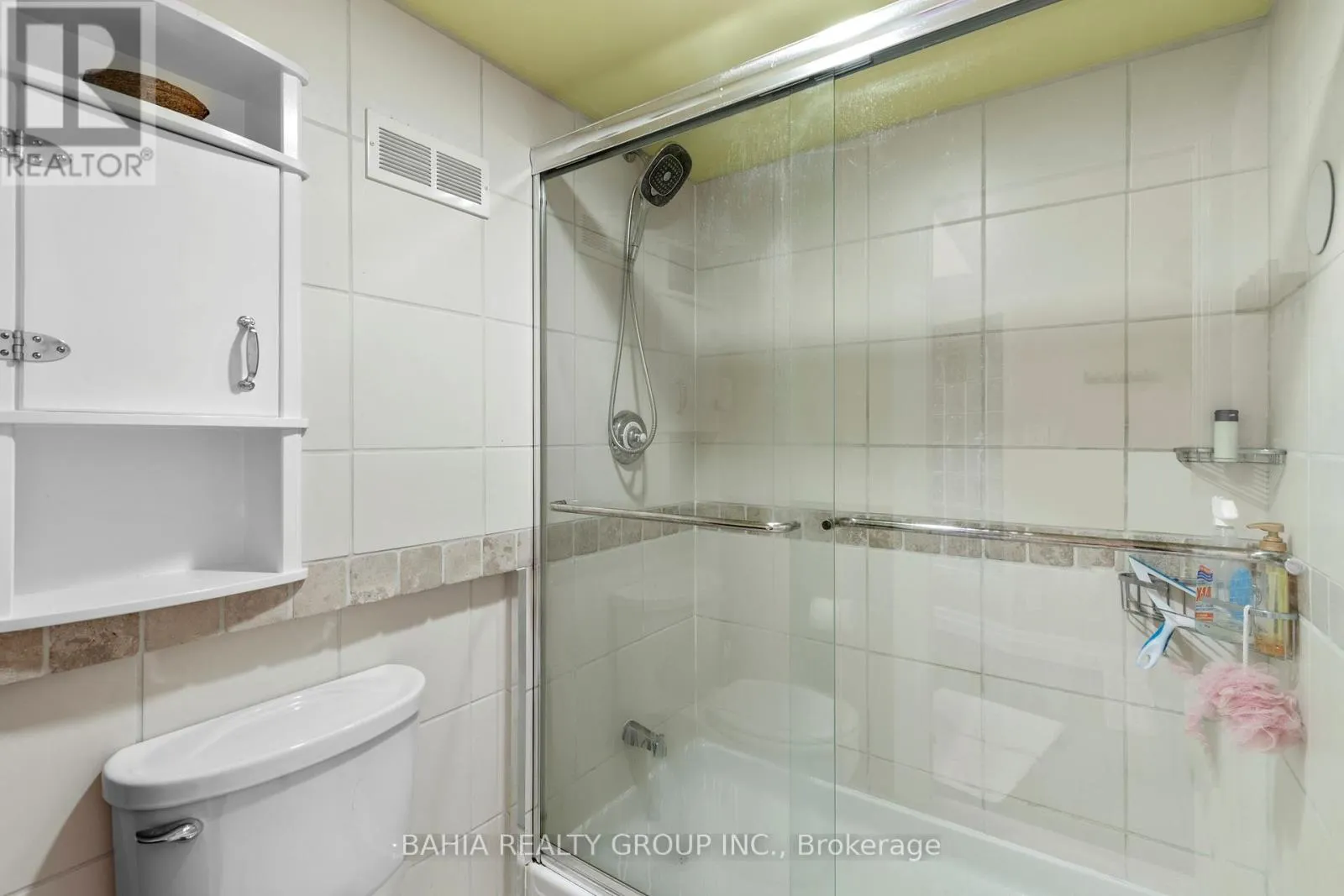 2 TANIS CRESCENT