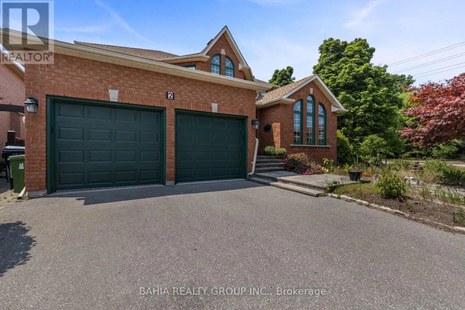 2 TANIS CRESCENT