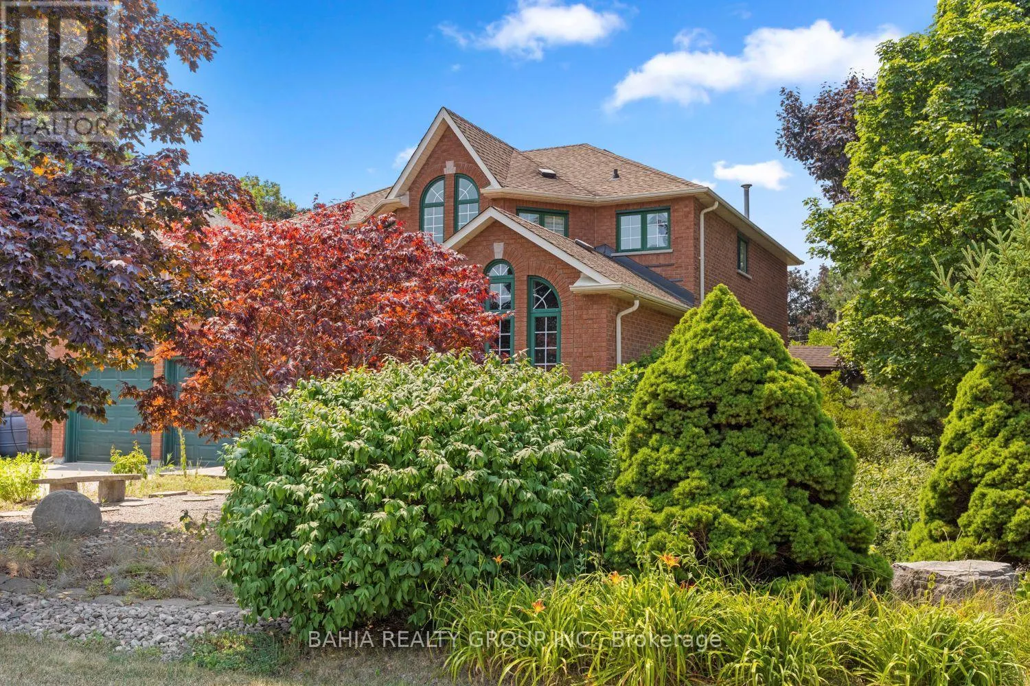2 TANIS CRESCENT