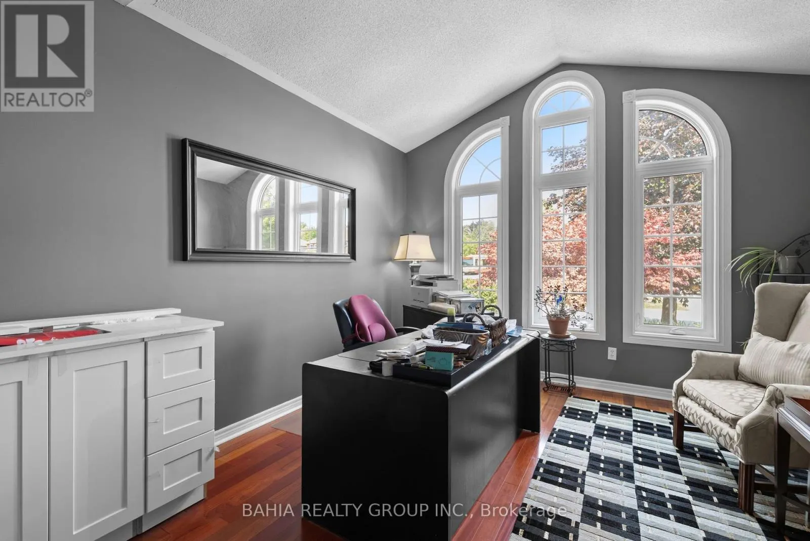 2 TANIS CRESCENT