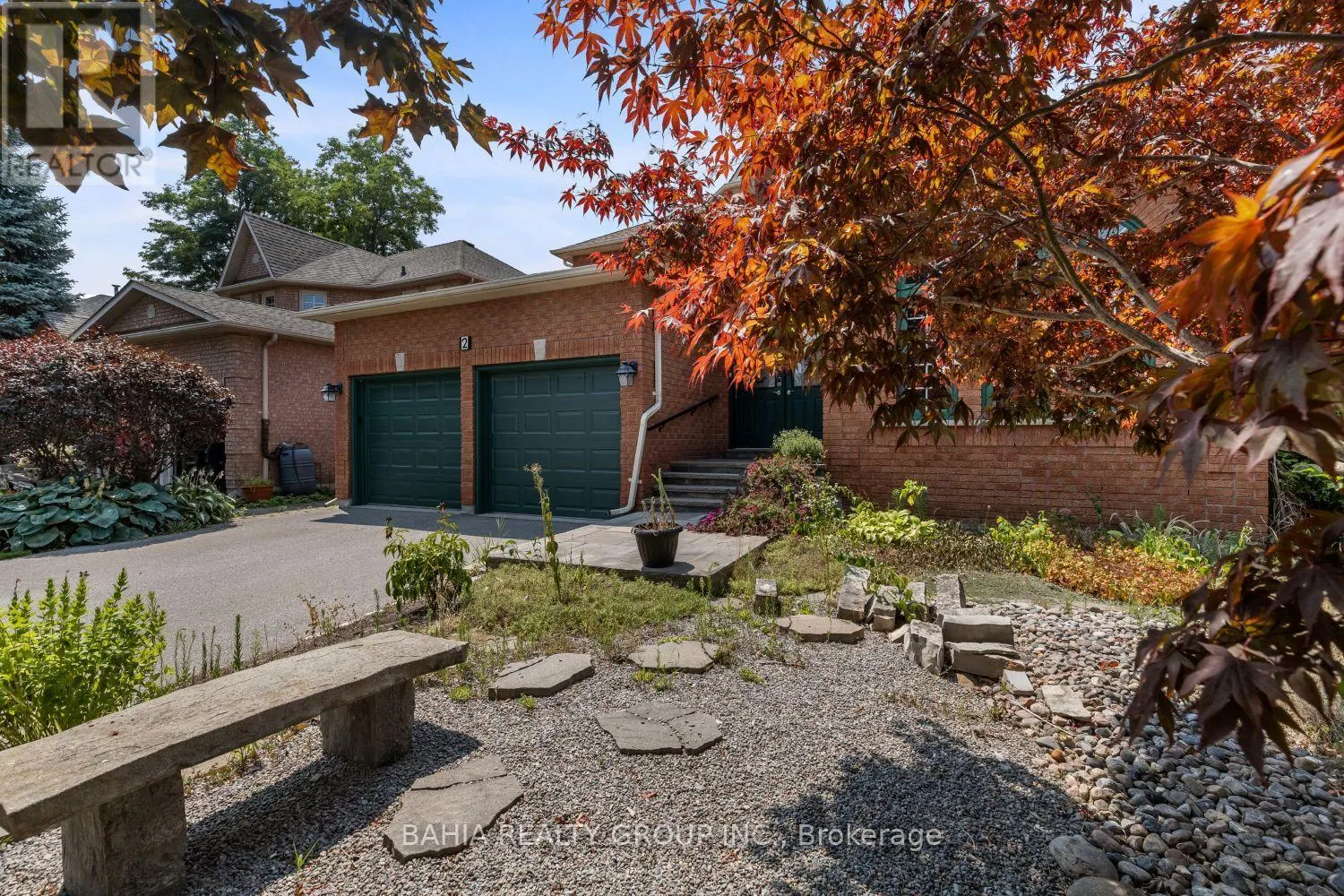 2 TANIS CRESCENT