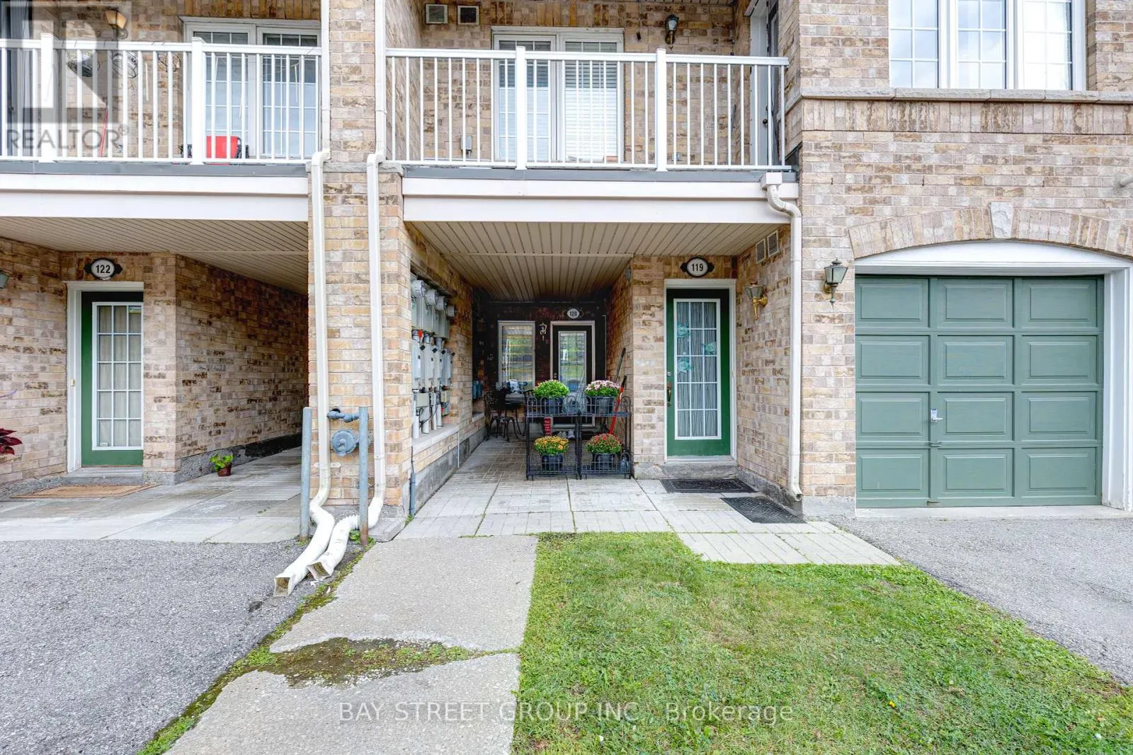120 - 42 PINERY TRAIL