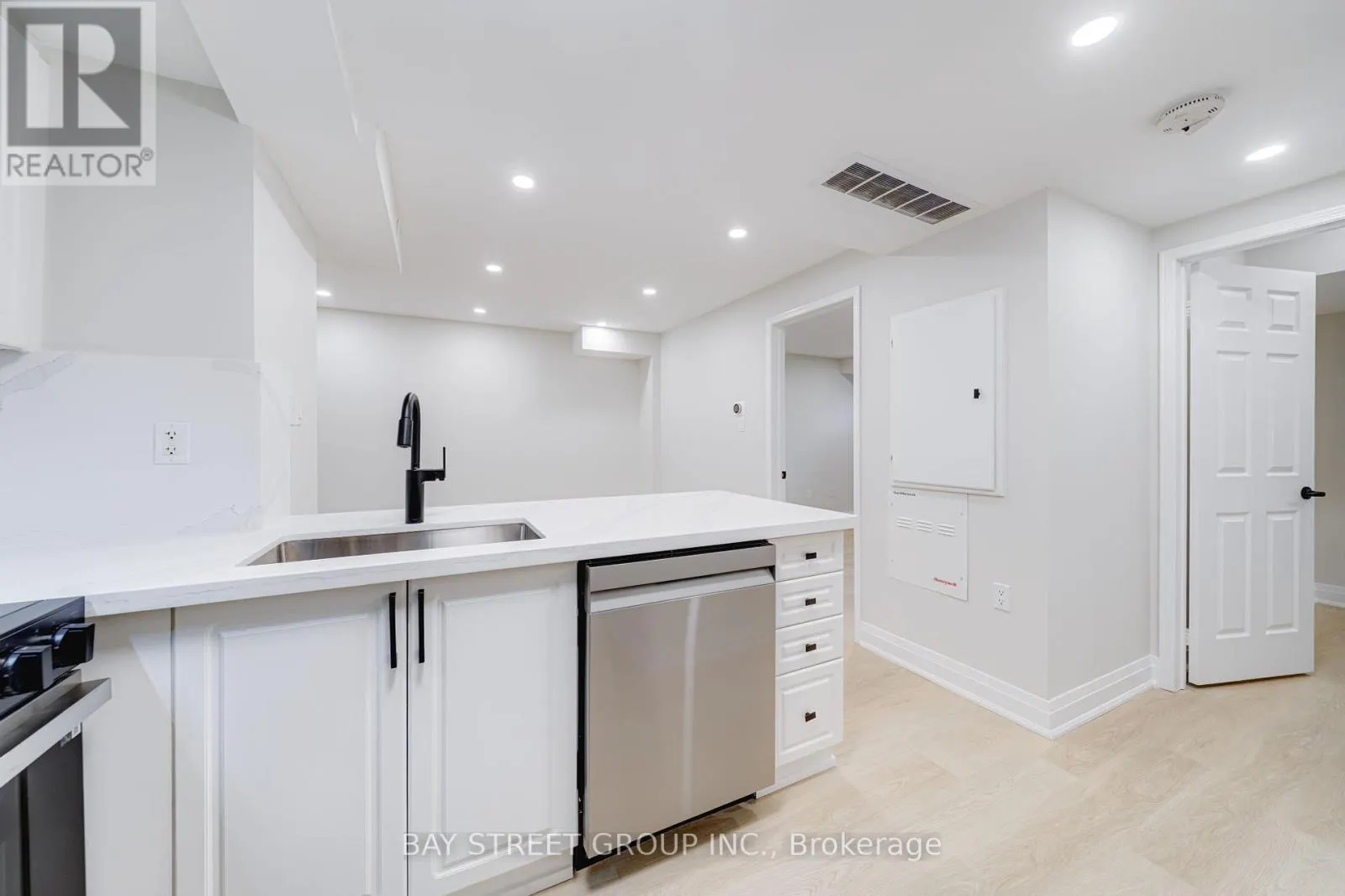 120 - 42 PINERY TRAIL