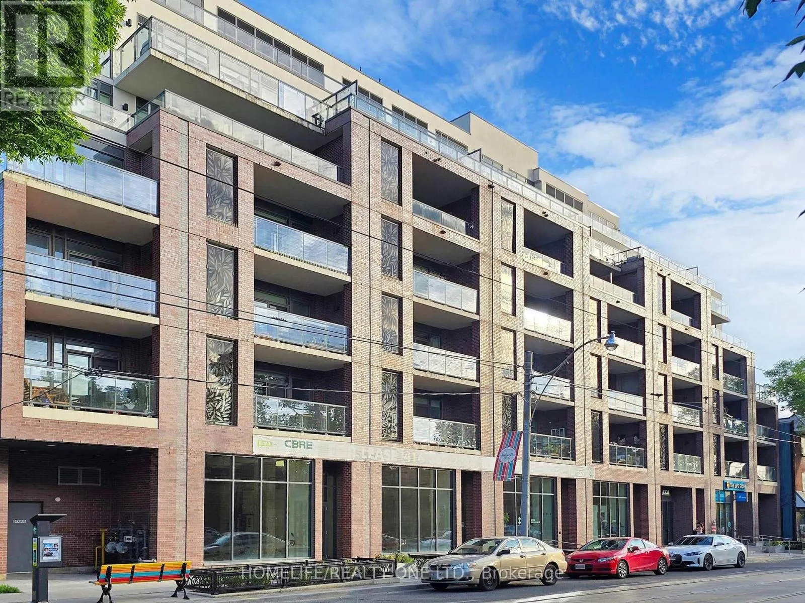 402 - 1331 QUEEN STREET E