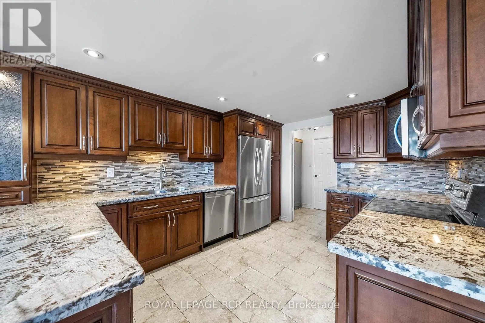 1402 - 2350 BRIDLETOWNE CIRCLE