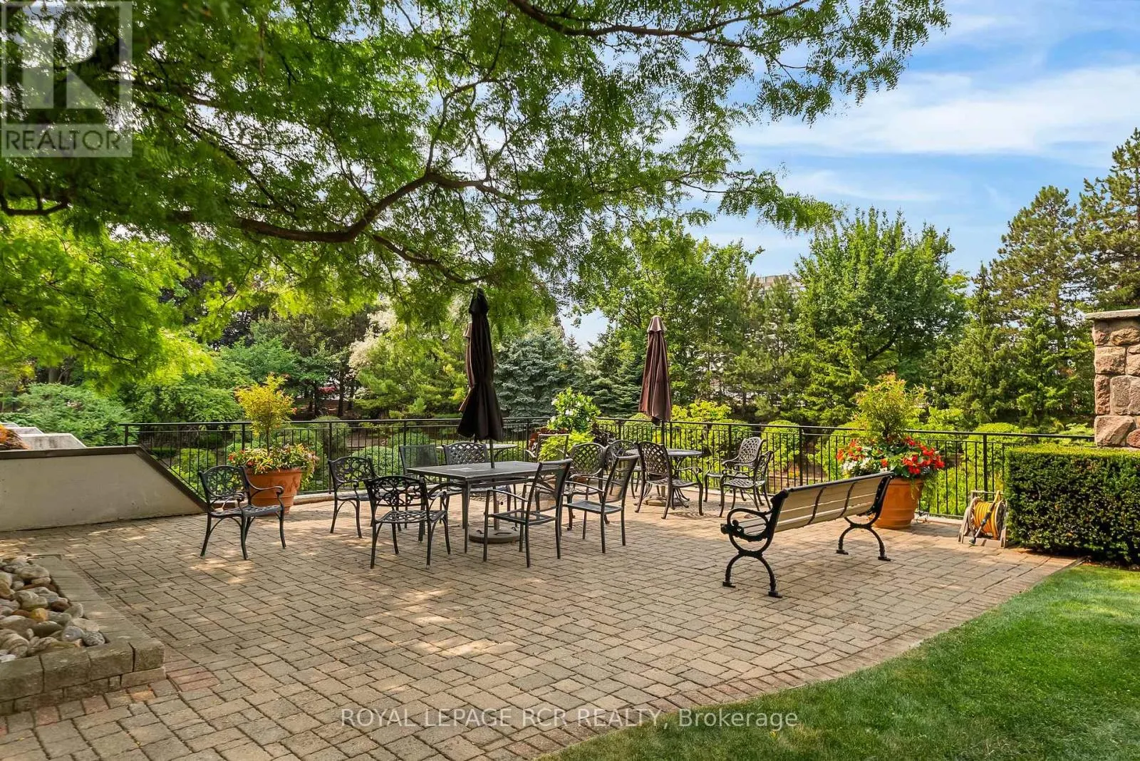 1402 - 2350 BRIDLETOWNE CIRCLE