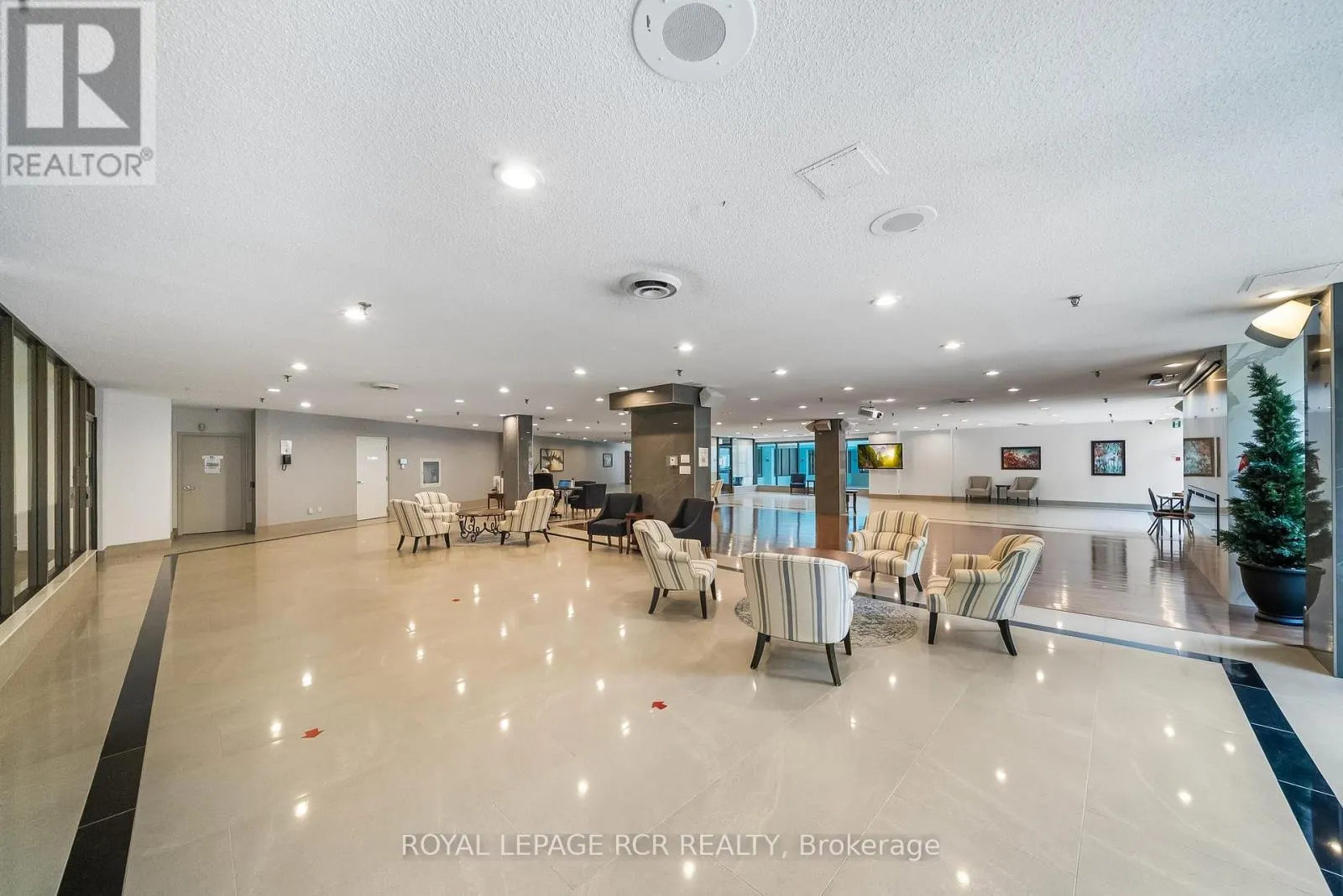 1402 - 2350 BRIDLETOWNE CIRCLE