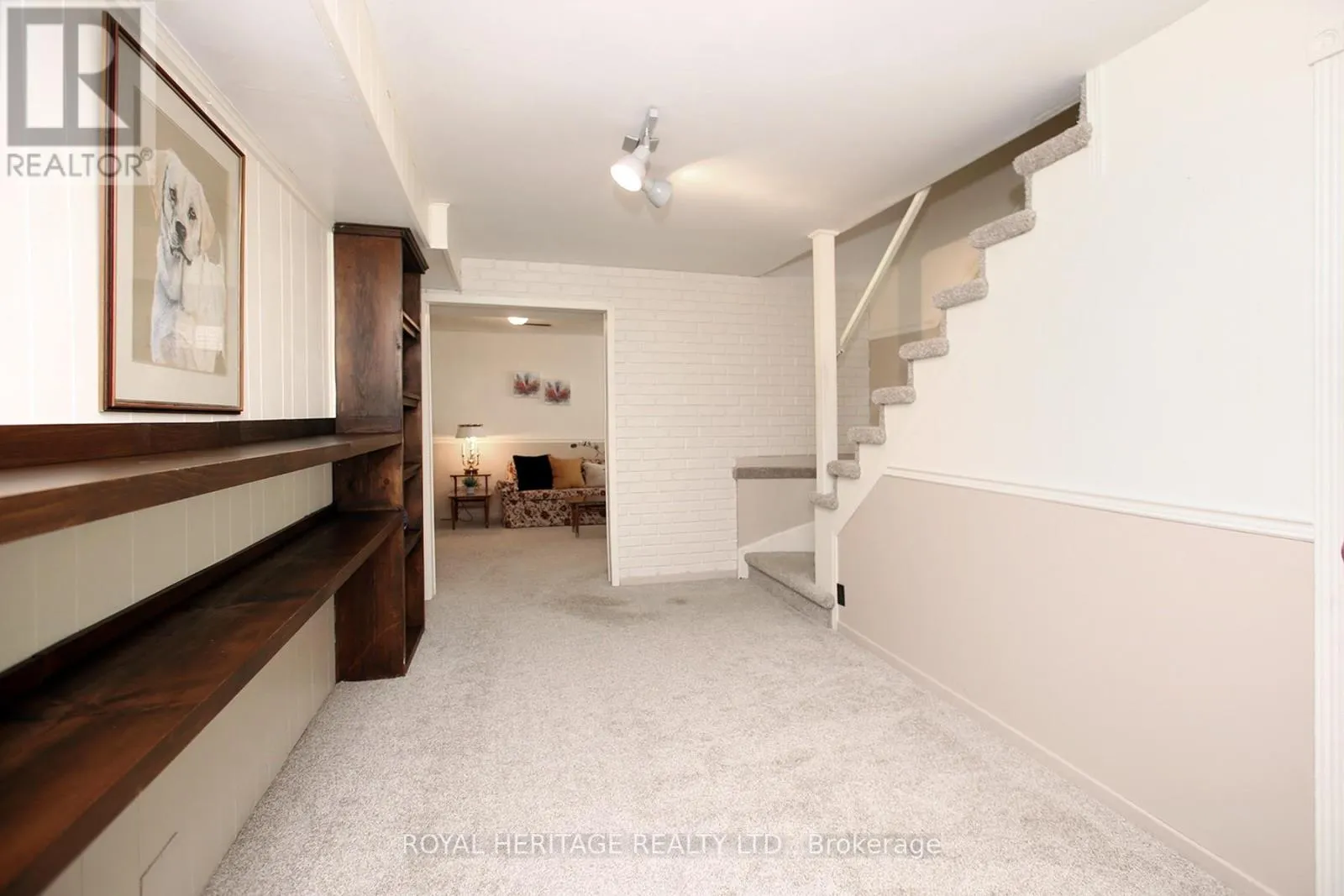 566 CREEKVIEW CIRCLE