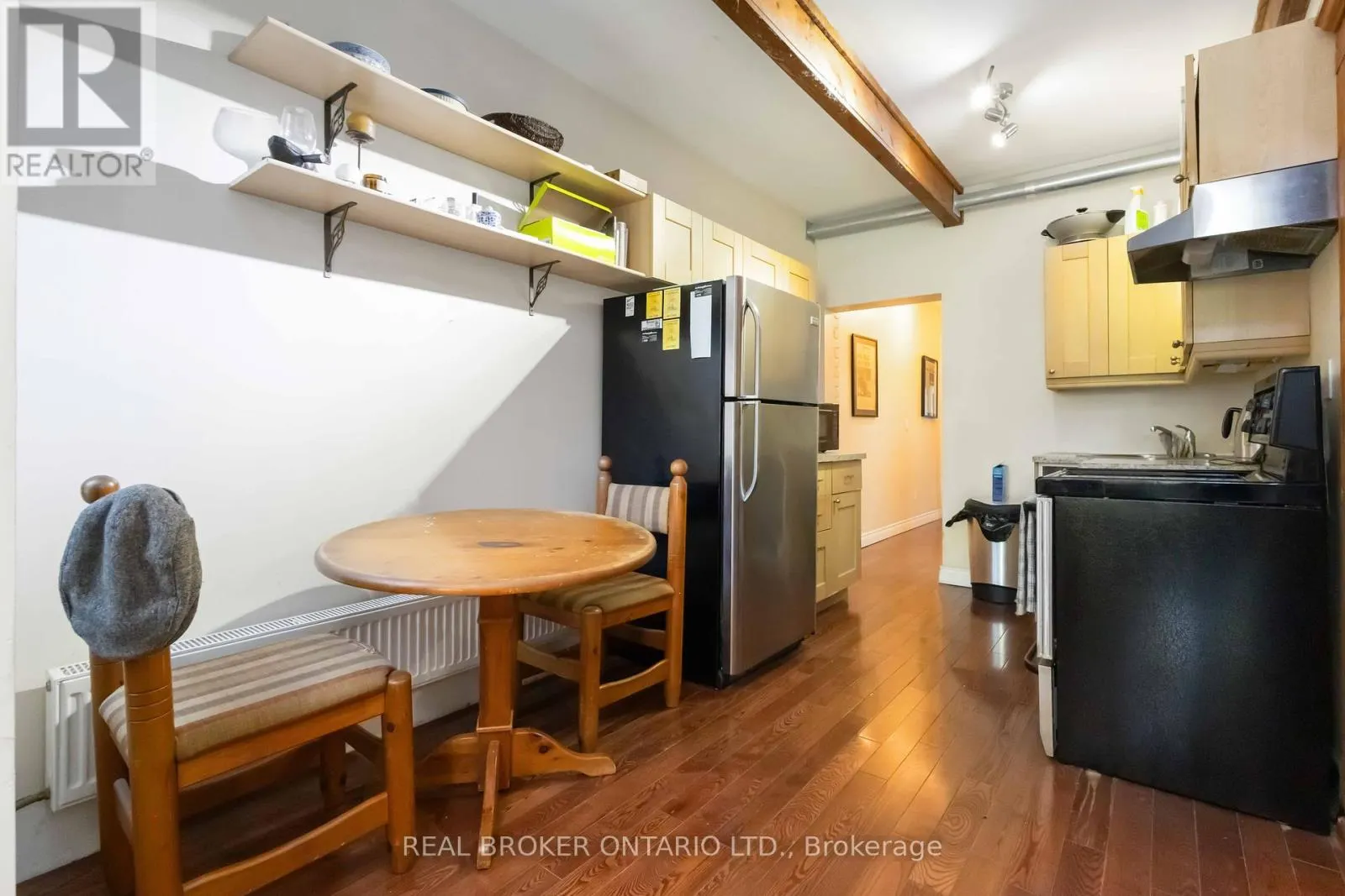 MAIN - 22 CURZON STREET E