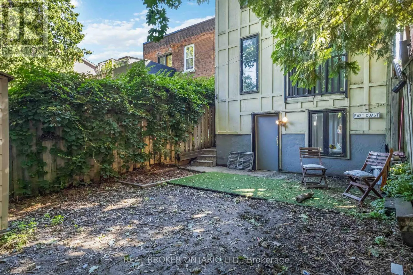 MAIN - 22 CURZON STREET E
