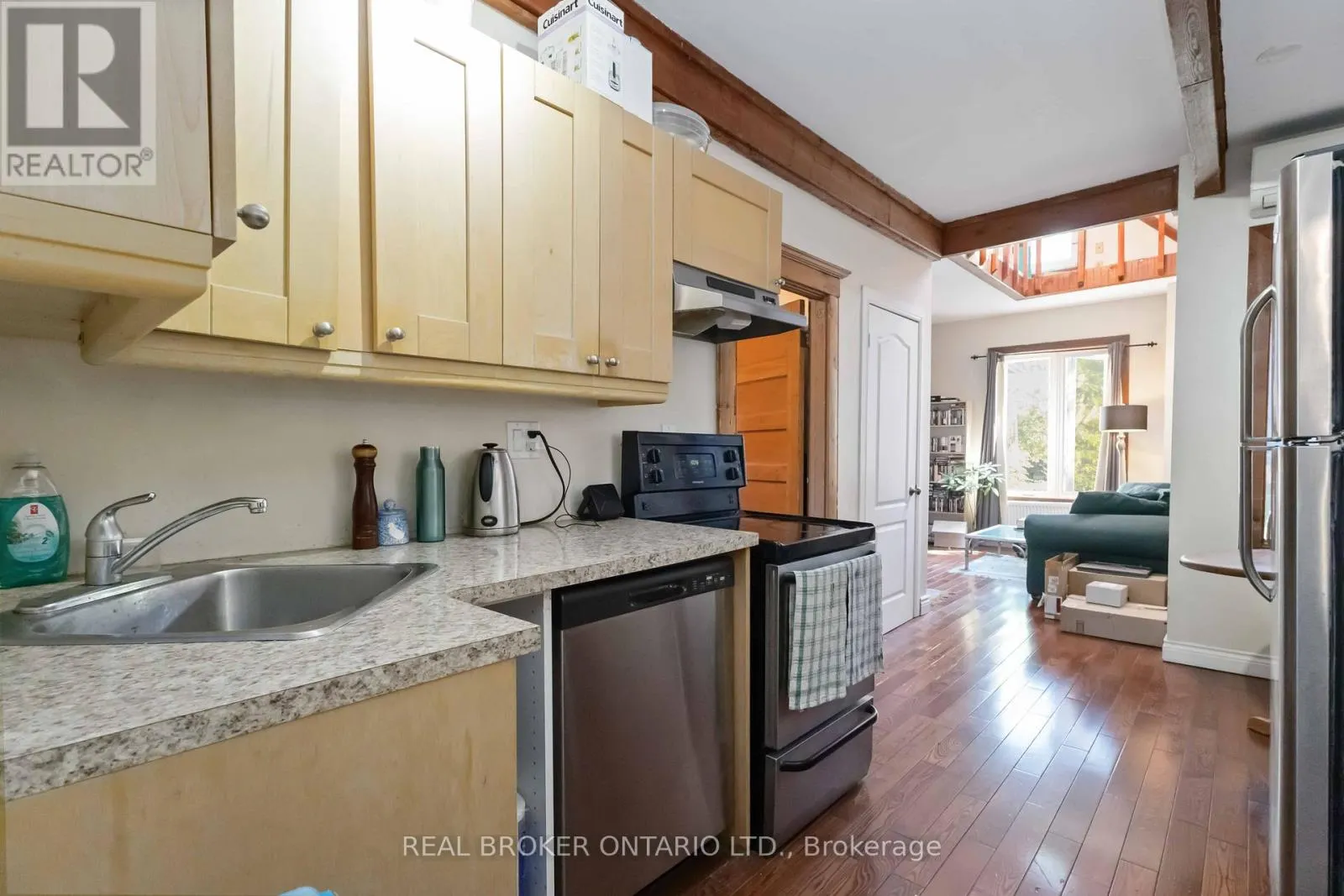 MAIN - 22 CURZON STREET E